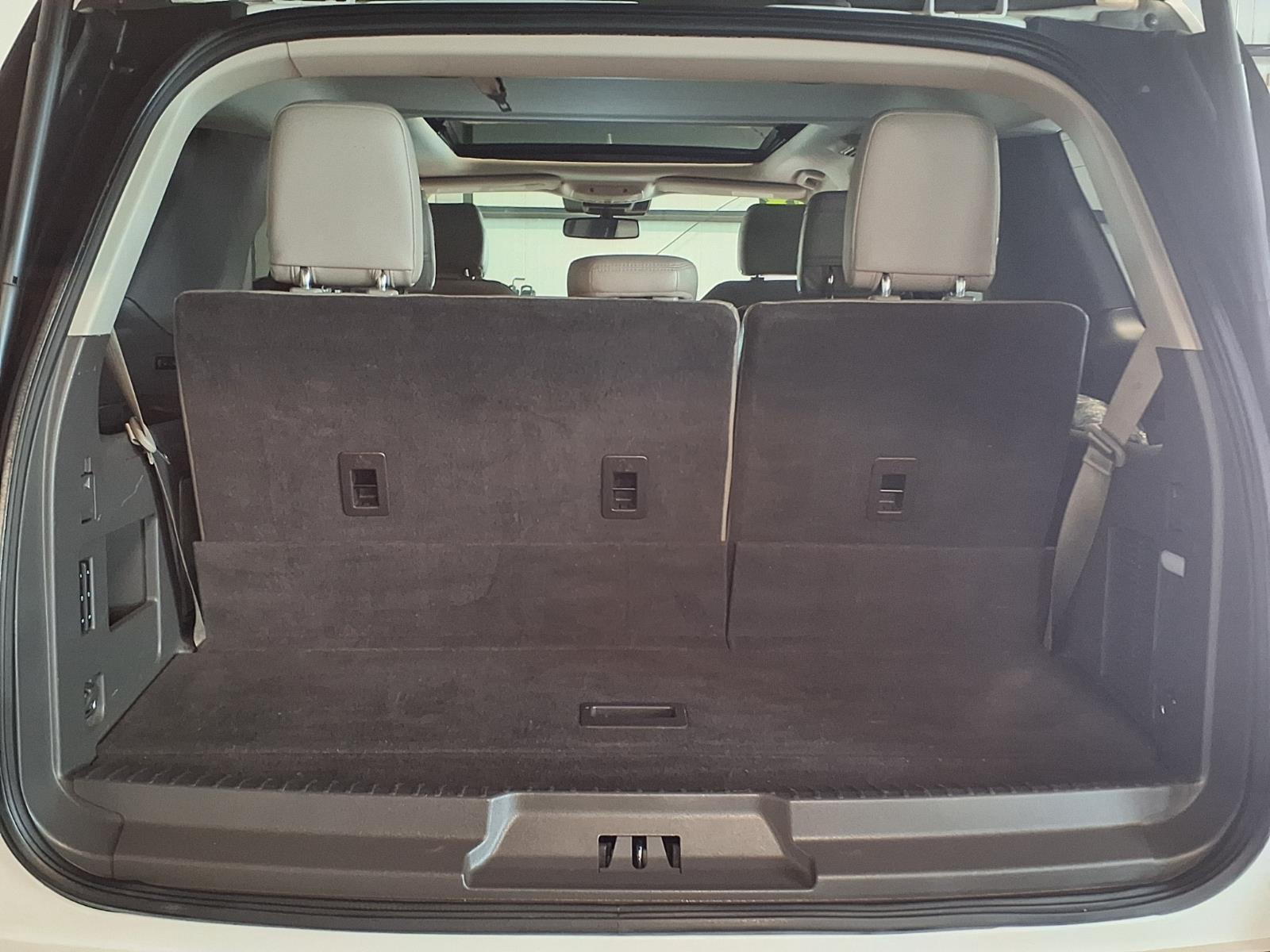 2018 Ford Expedition Limited - White Platinum Metallic Tri-Coat exterior view 7
