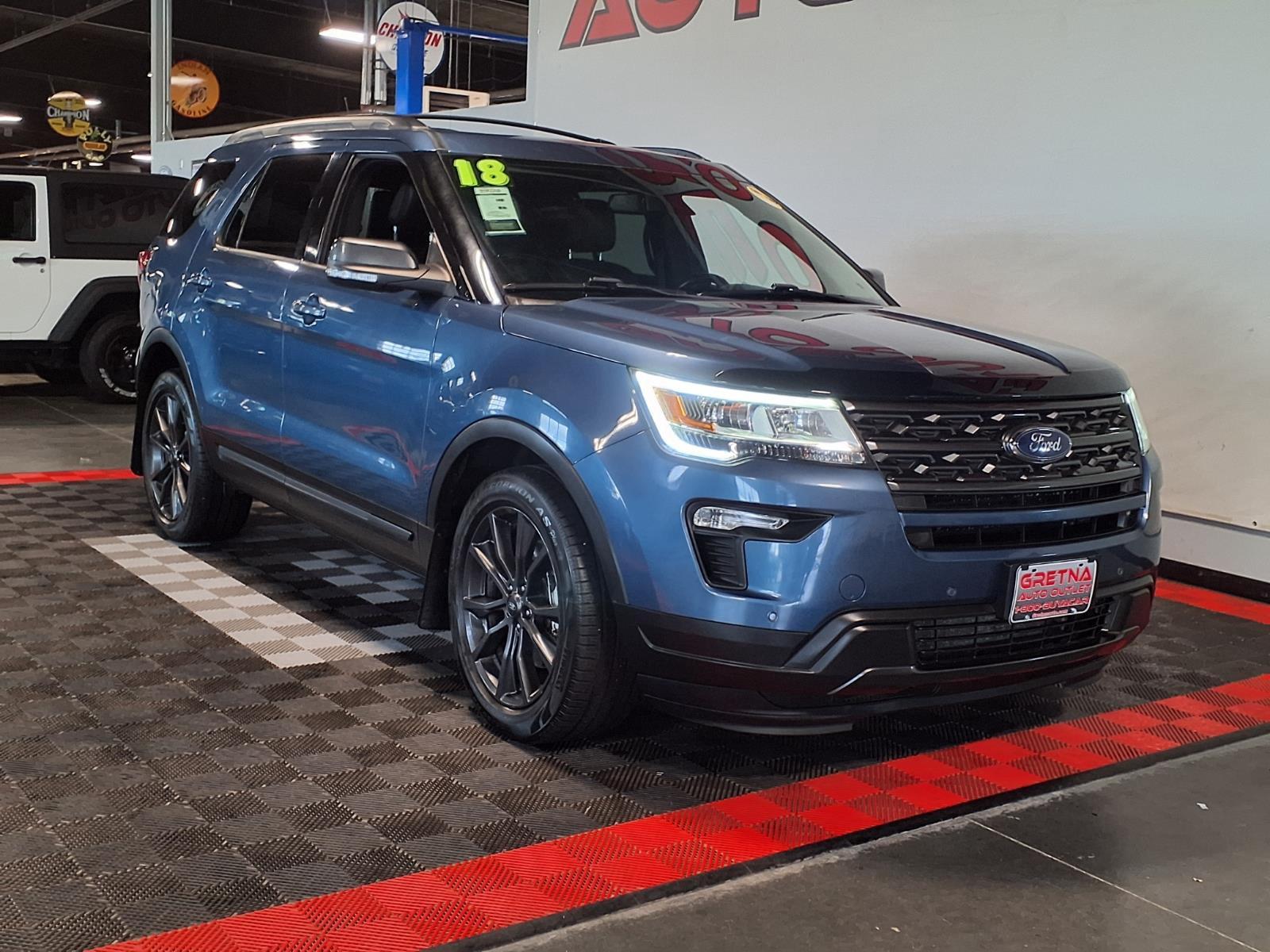 2018 Ford Explorer XLT - Magnetic Metallic exterior view 2