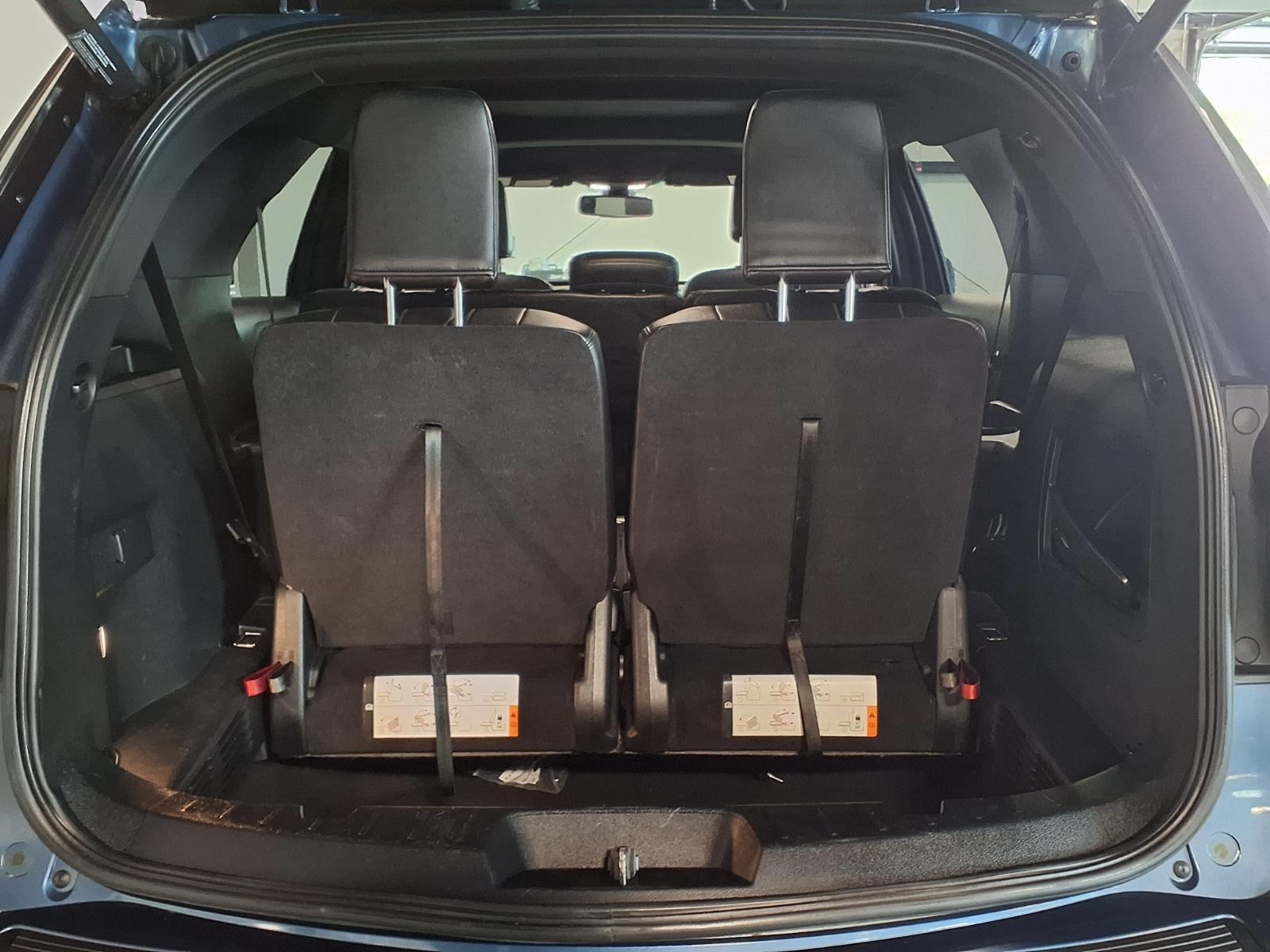 2018 Ford Explorer XLT - Magnetic Metallic exterior view 7