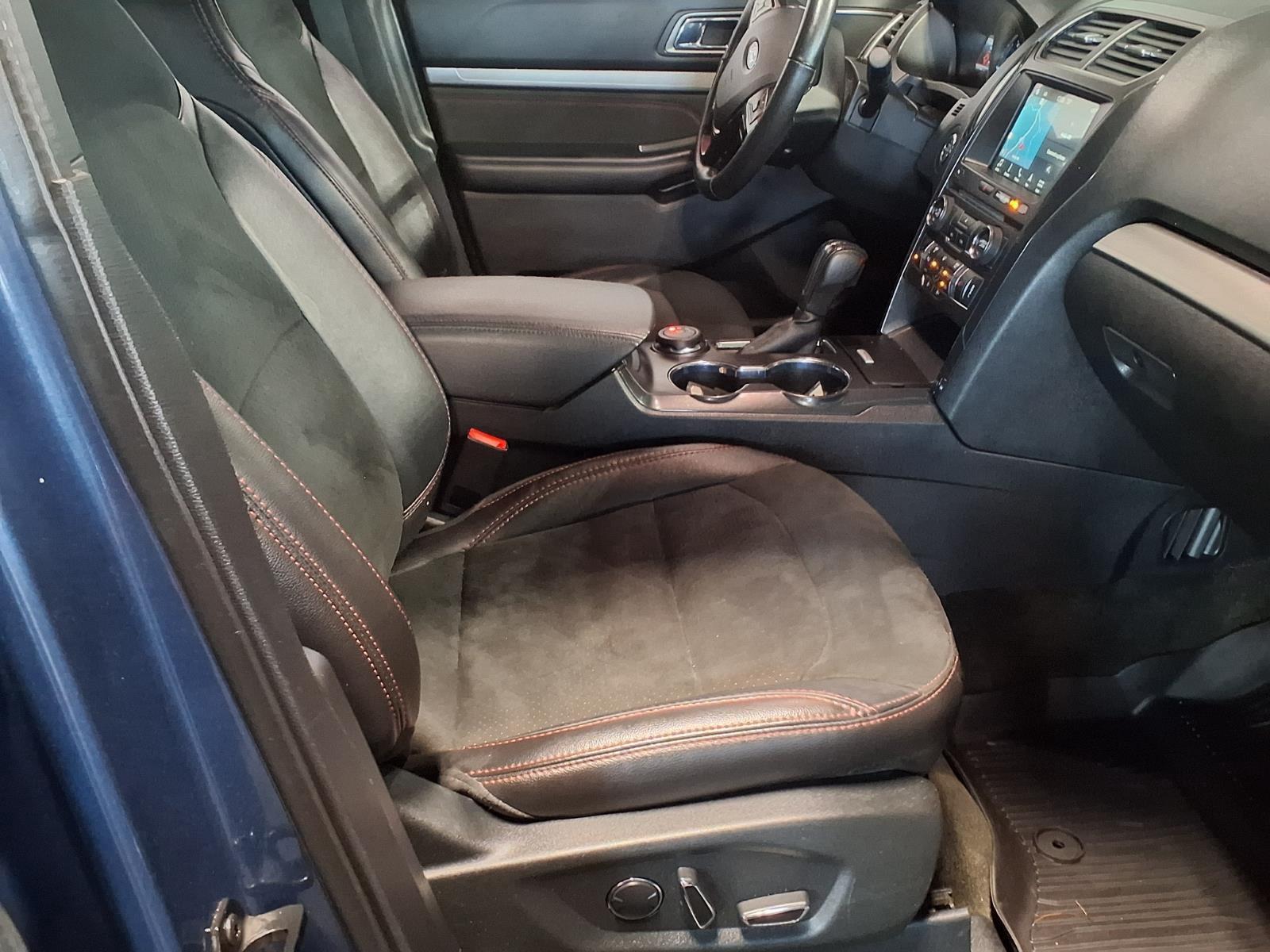 2018 Ford Explorer XLT - Magnetic Metallic exterior view 13