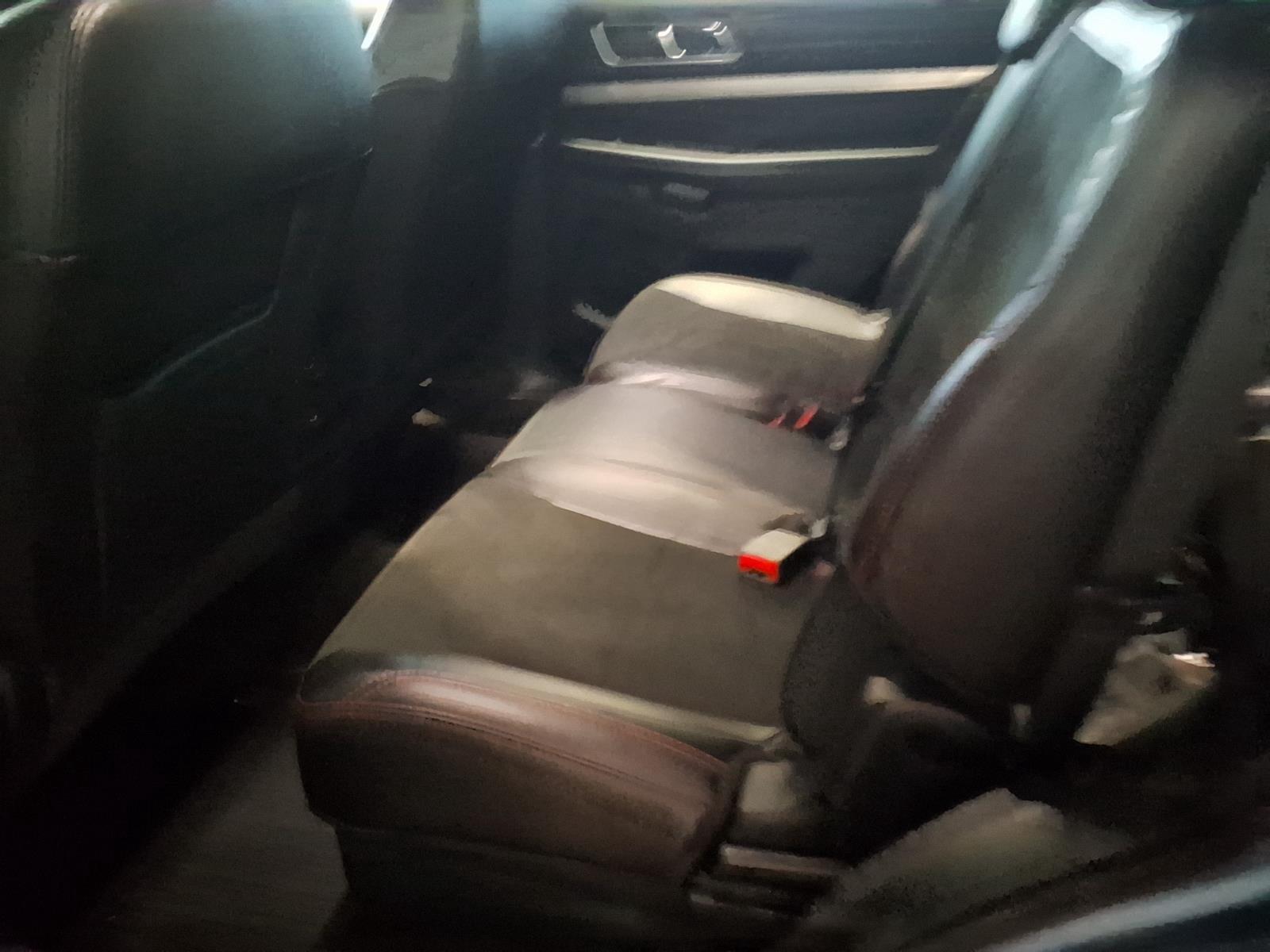 2018 Ford Explorer XLT - Magnetic Metallic exterior view 15