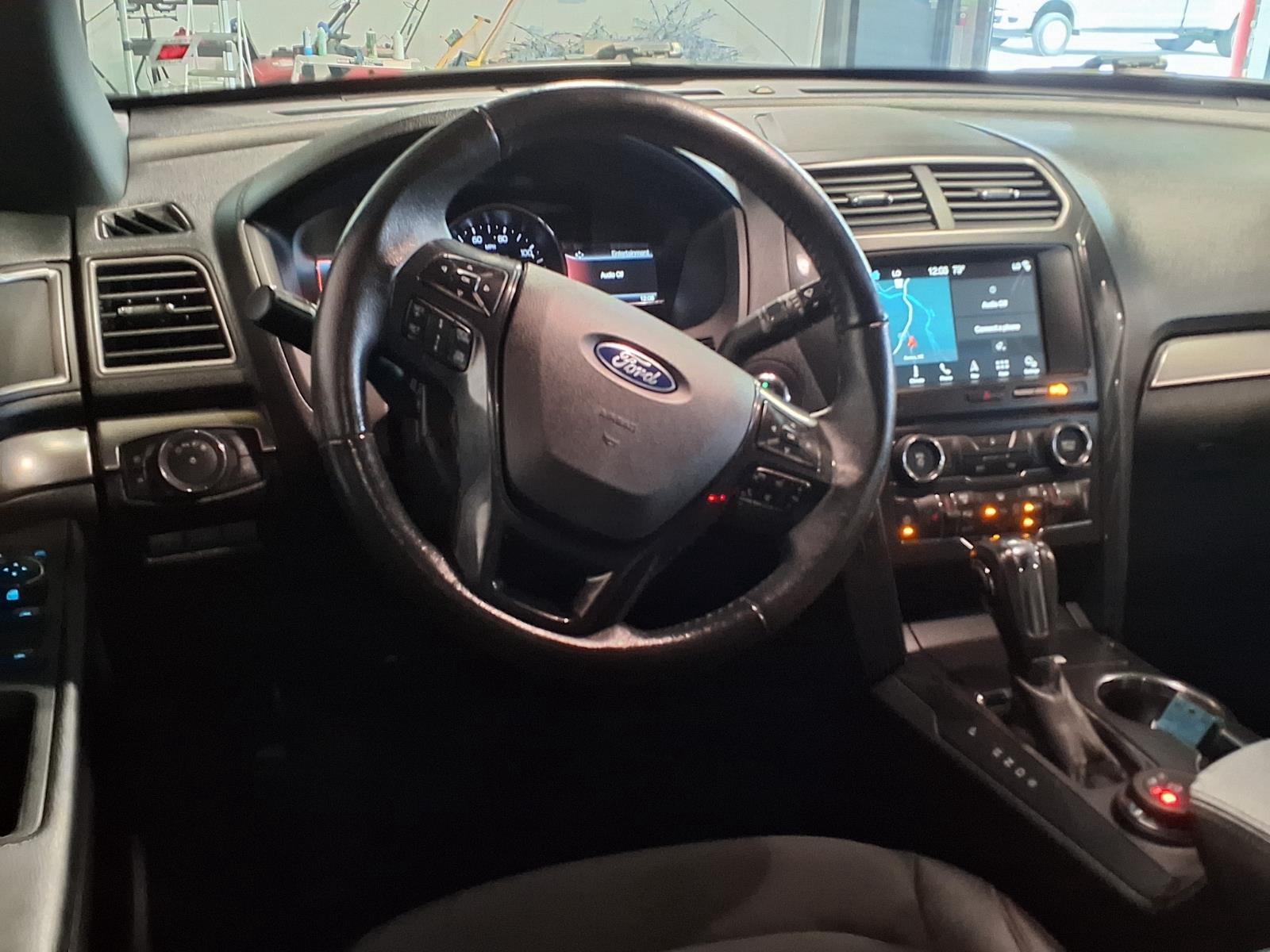 2018 Ford Explorer XLT - Magnetic Metallic exterior view 16