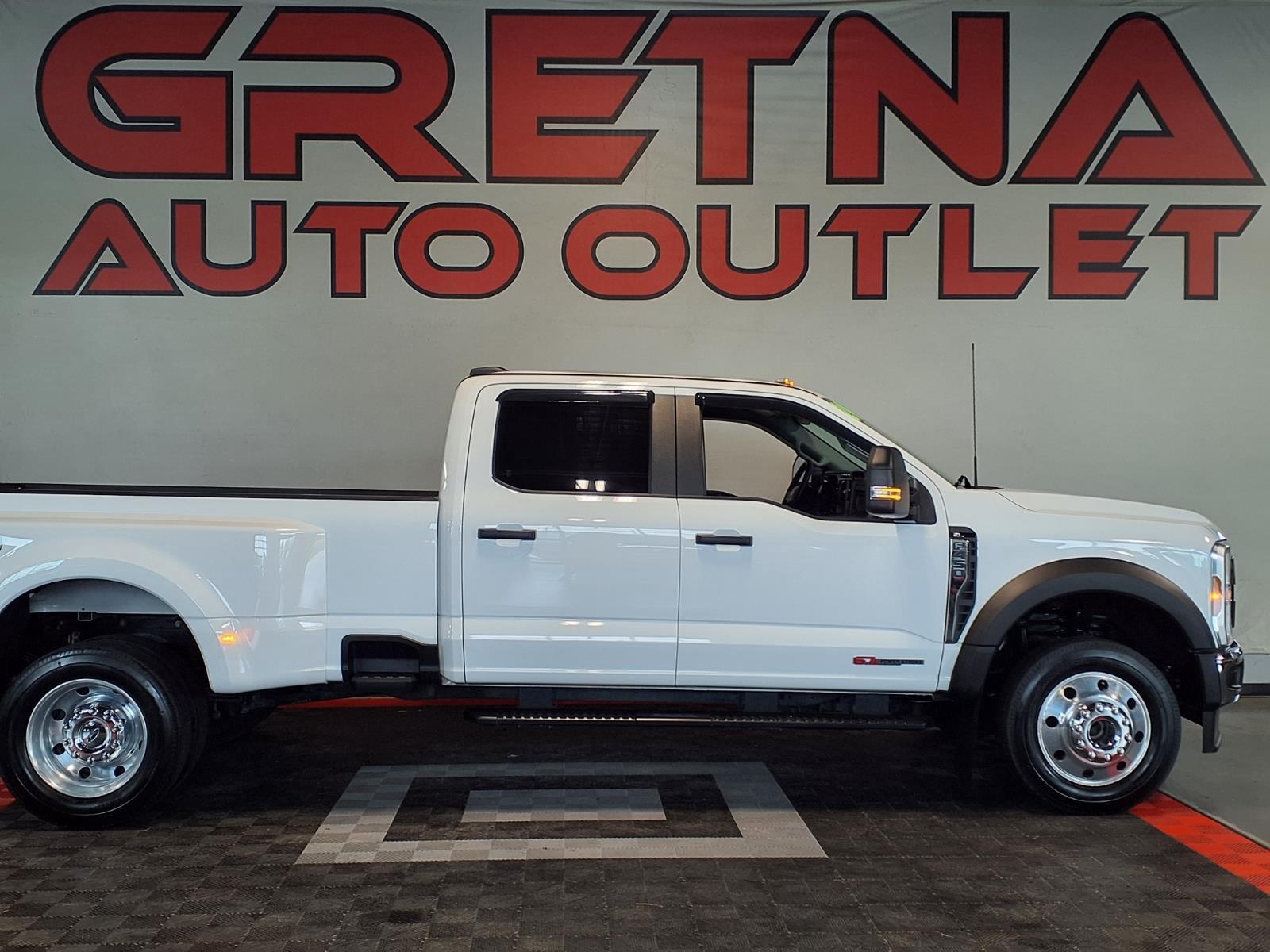 Ford Super Duty F-450 DRW