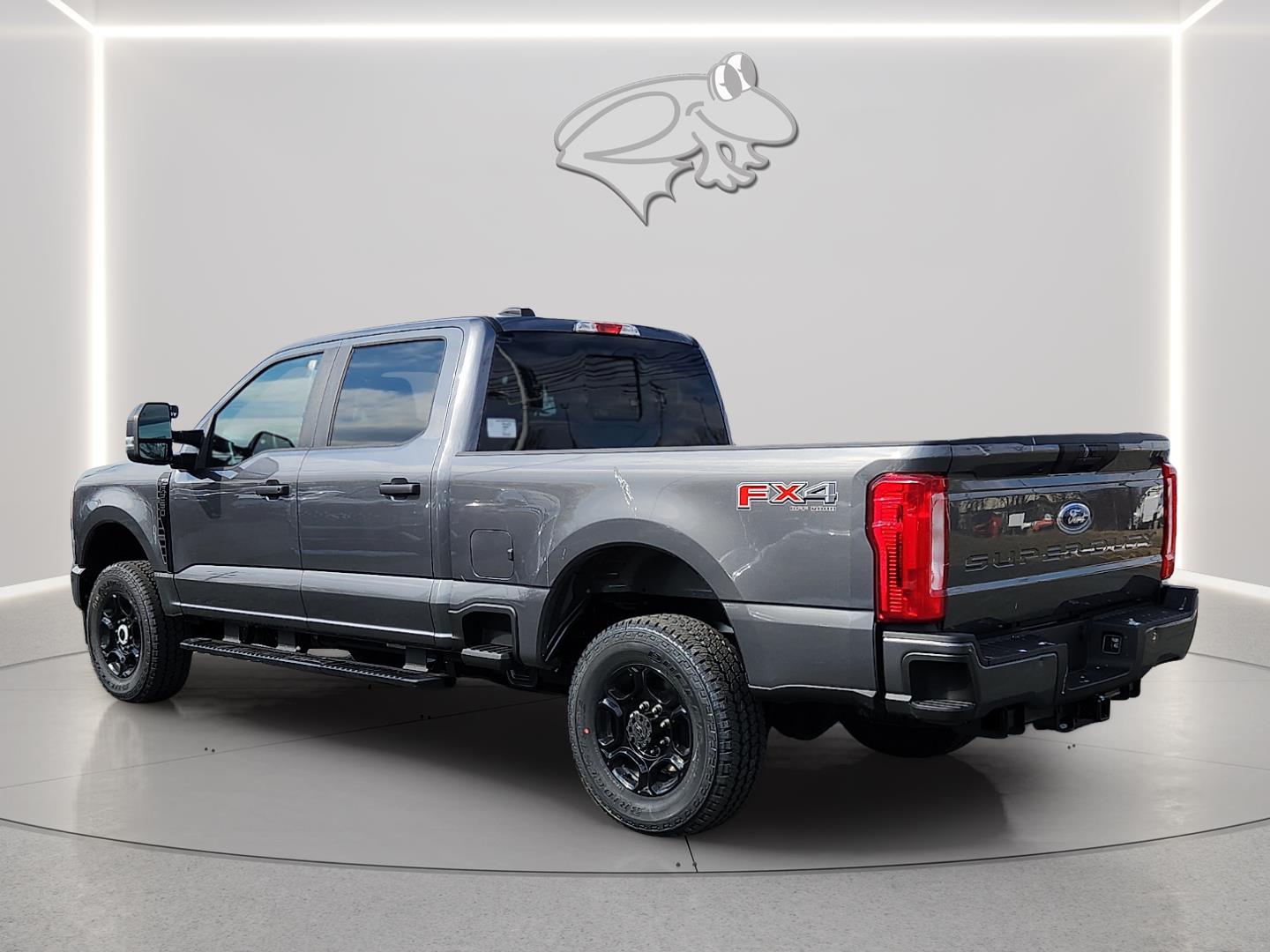 View vehicle photo 2