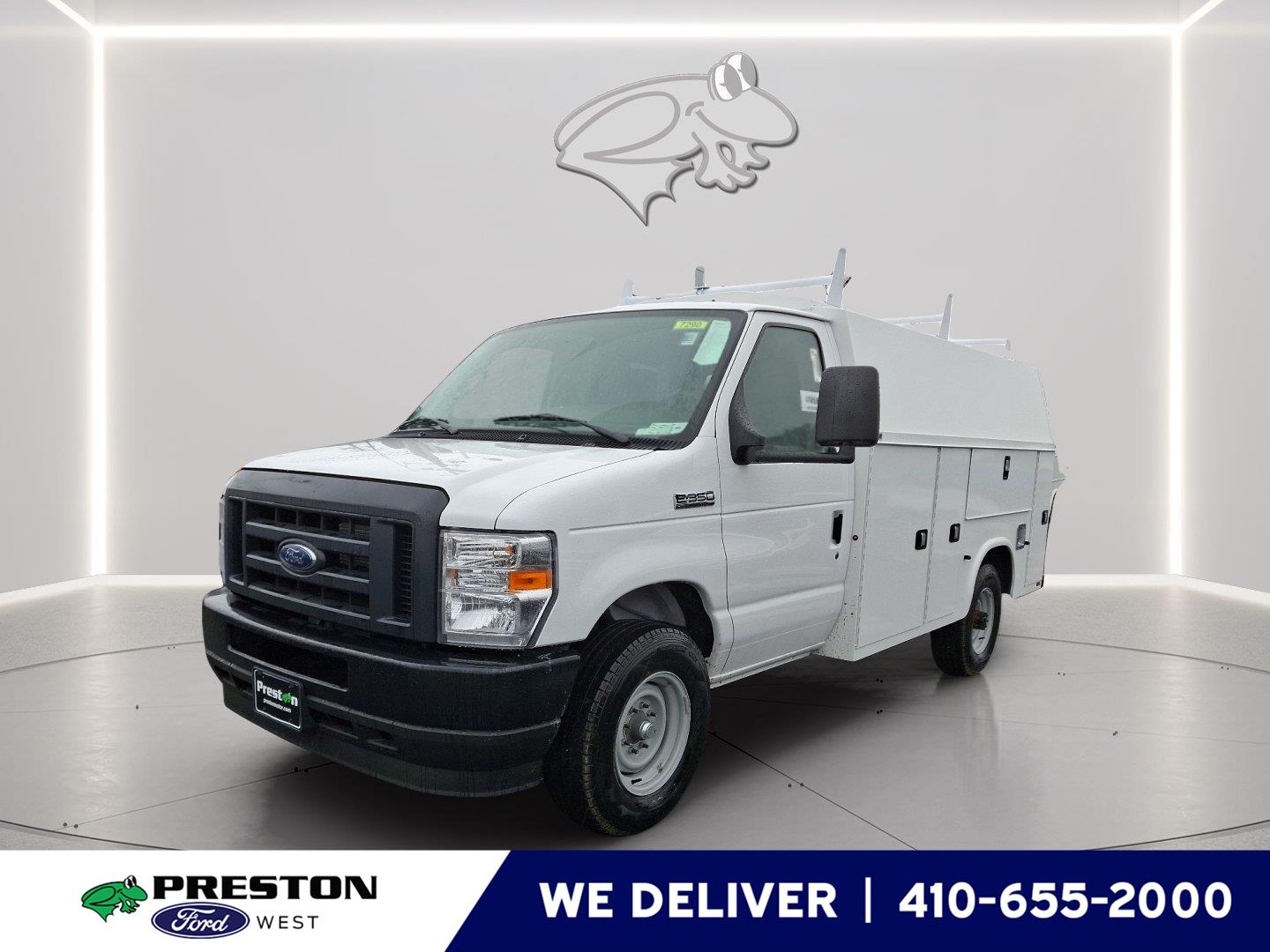 Oxford White 2025 Ford E-Series Chassis Pickup Truck Rear-Wheel Drive 6-Speed Automatic