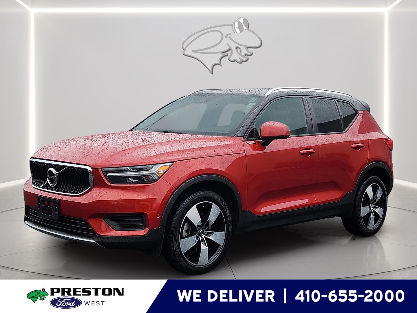 Fusion Red Metallic 2019 Volvo XC40 T4 Momentum FWD SUV / Crossover Front-Wheel Drive Automatic