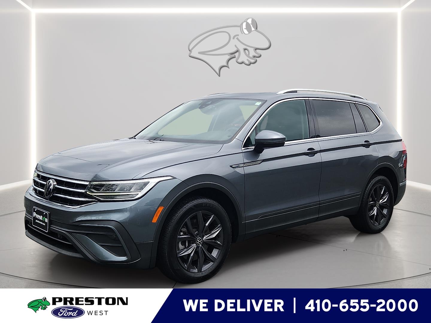 Platinum Gray Metallic 2022 Volkswagen Tiguan SUV / Crossover All-Wheel Drive Automatic