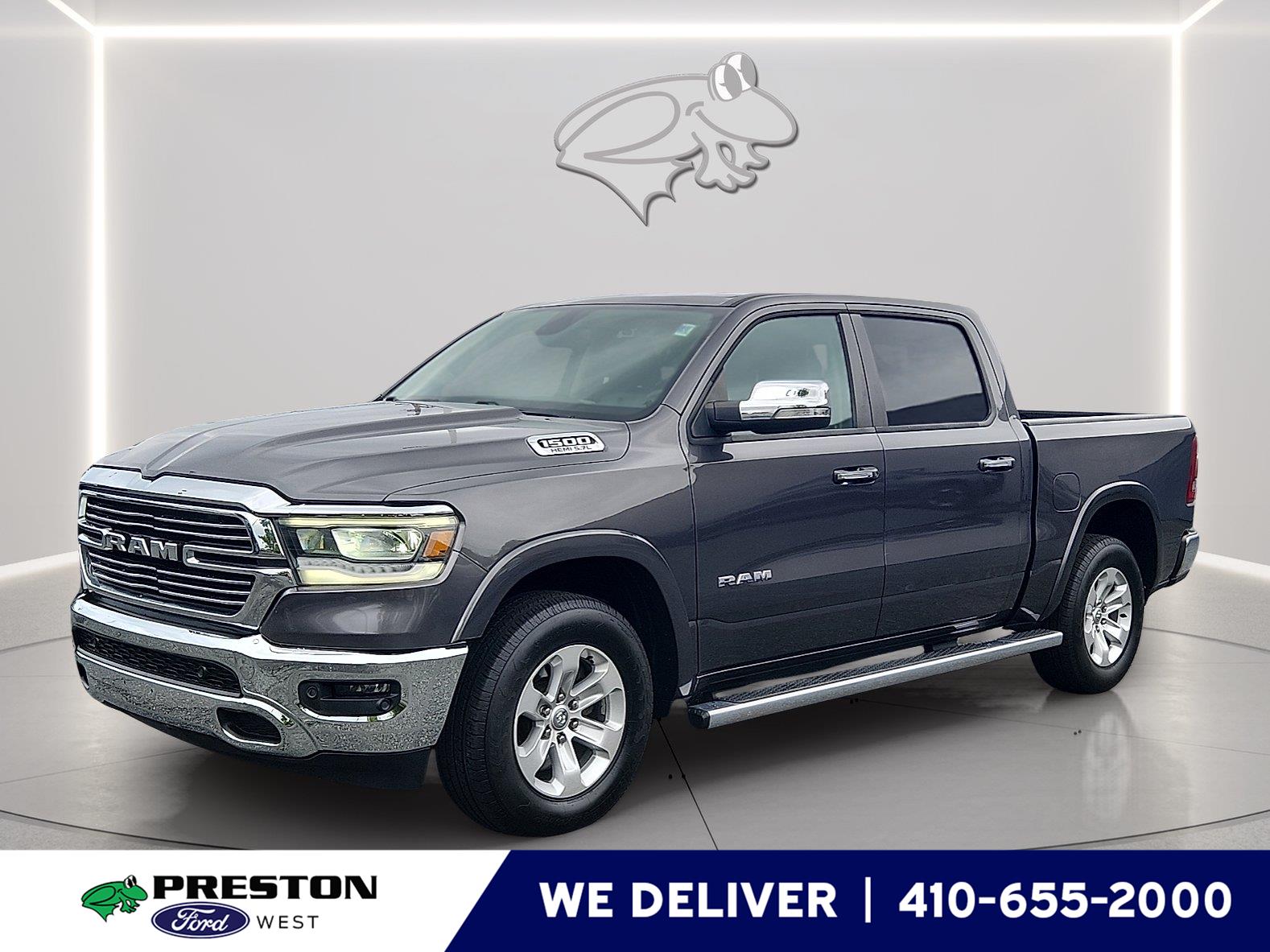 Billet Silver Metallic Clearcoat 2019 RAM 1500 Pickup Truck Four-Wheel Drive 8-Speed Automatic