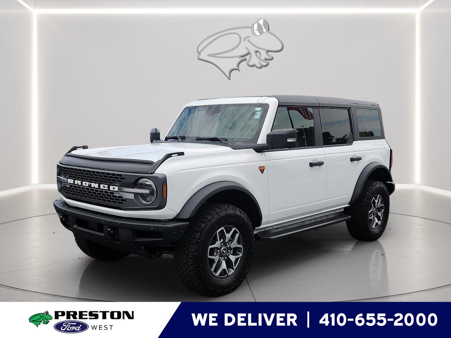 Oxford White 2024 Ford Bronco SUV / Crossover Four-Wheel Drive Automatic