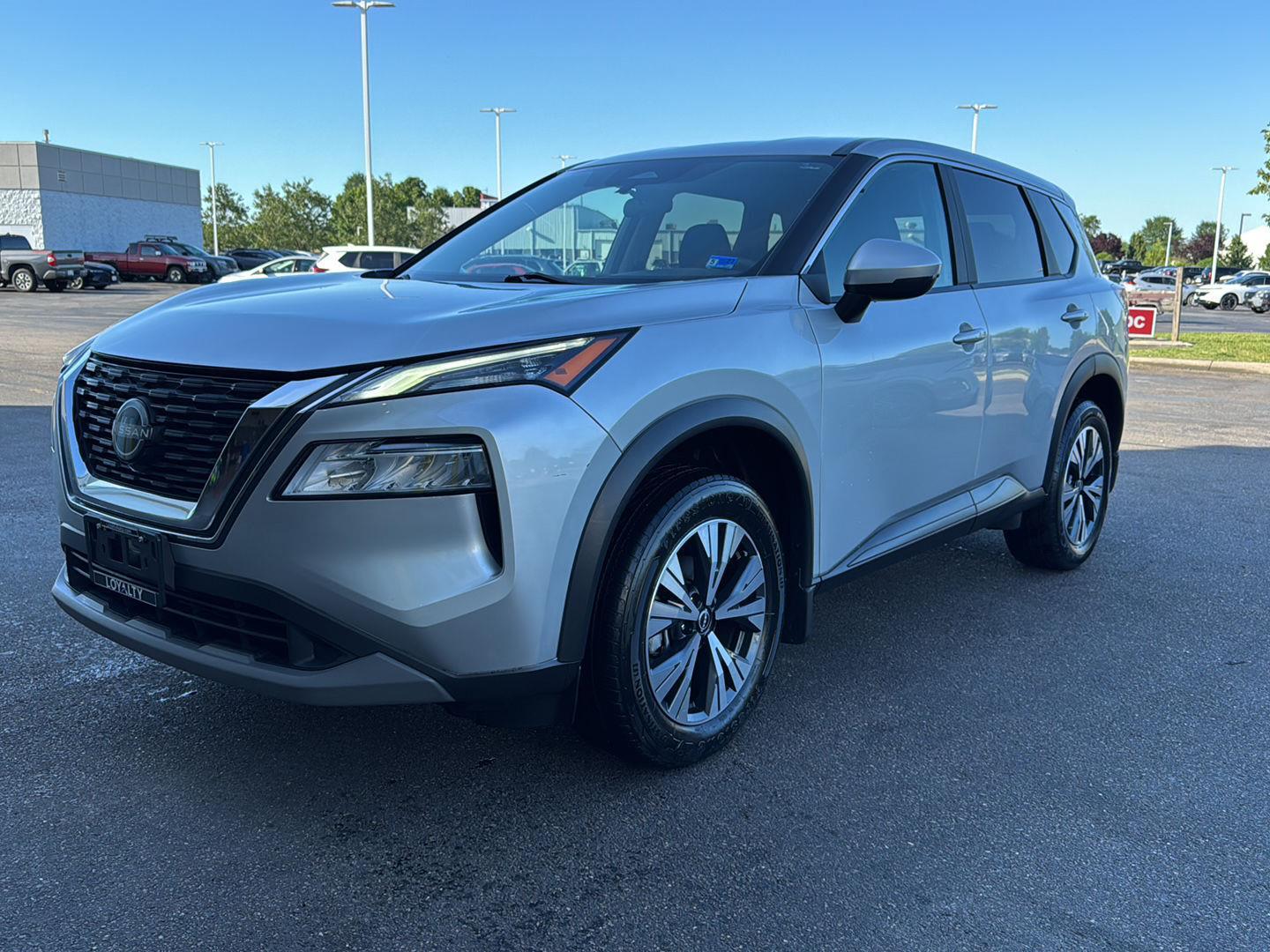2023 Nissan Rogue SV FWD's photo