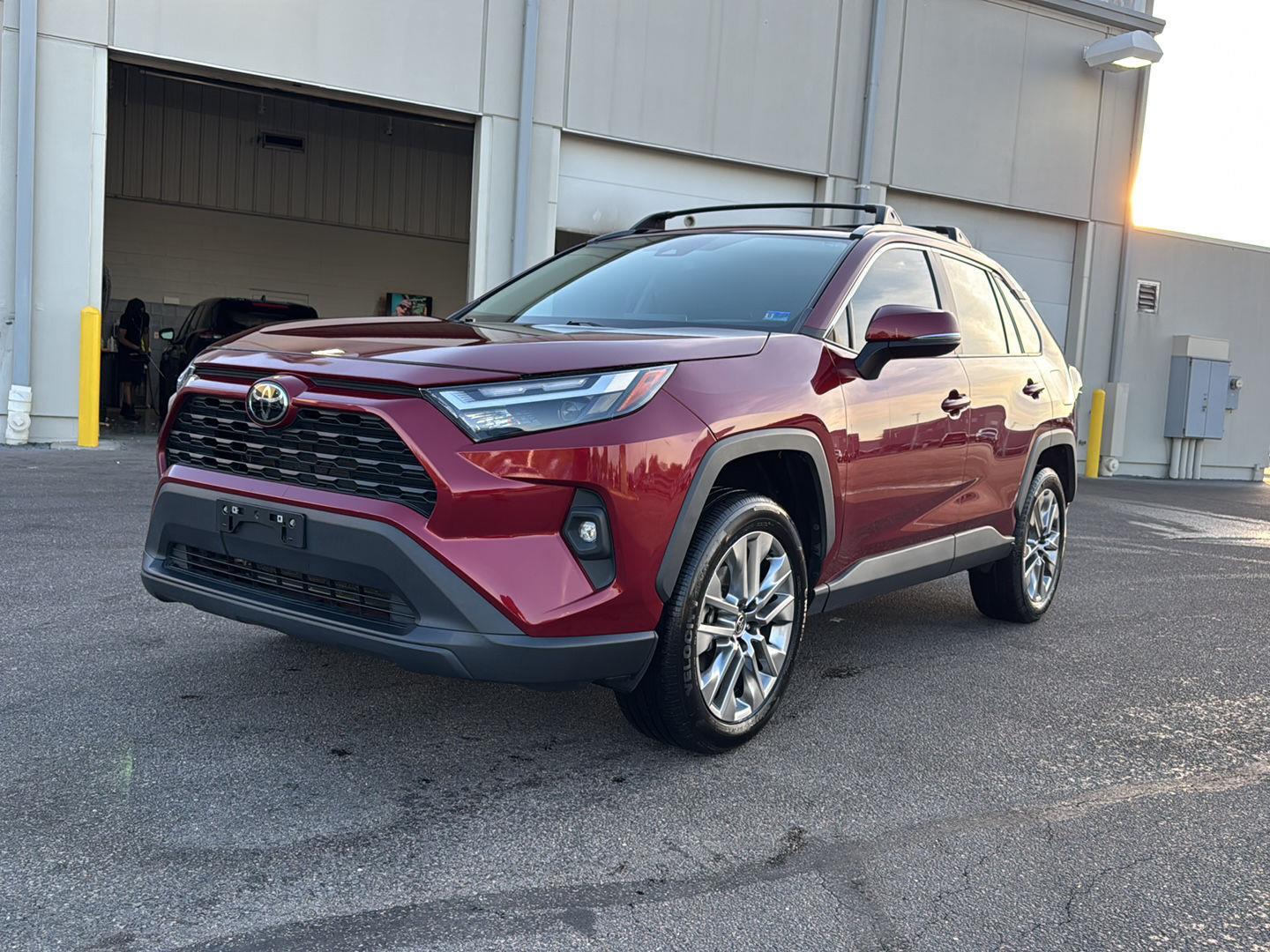 2023 Toyota RAV4 XLE Premium FWD's photo