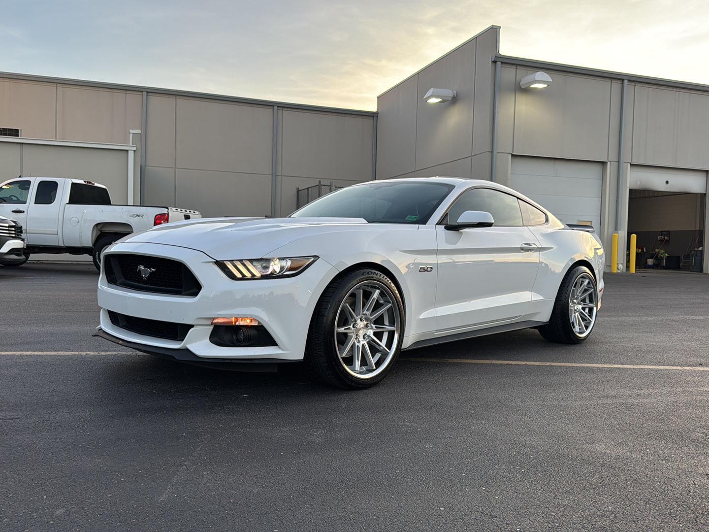 2015 Ford Mustang GT Coupe's photo