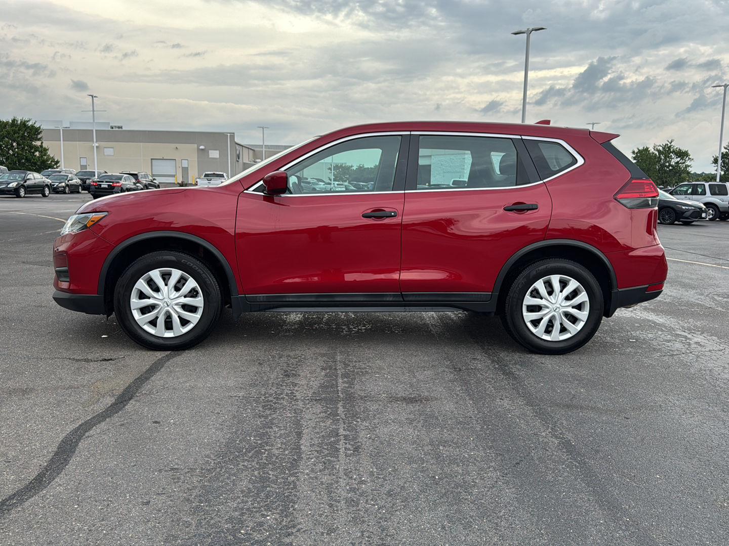 Used 2017 Nissan Rogue S with VIN 5N1AT2MV8HC845472 for sale in Chester, VA