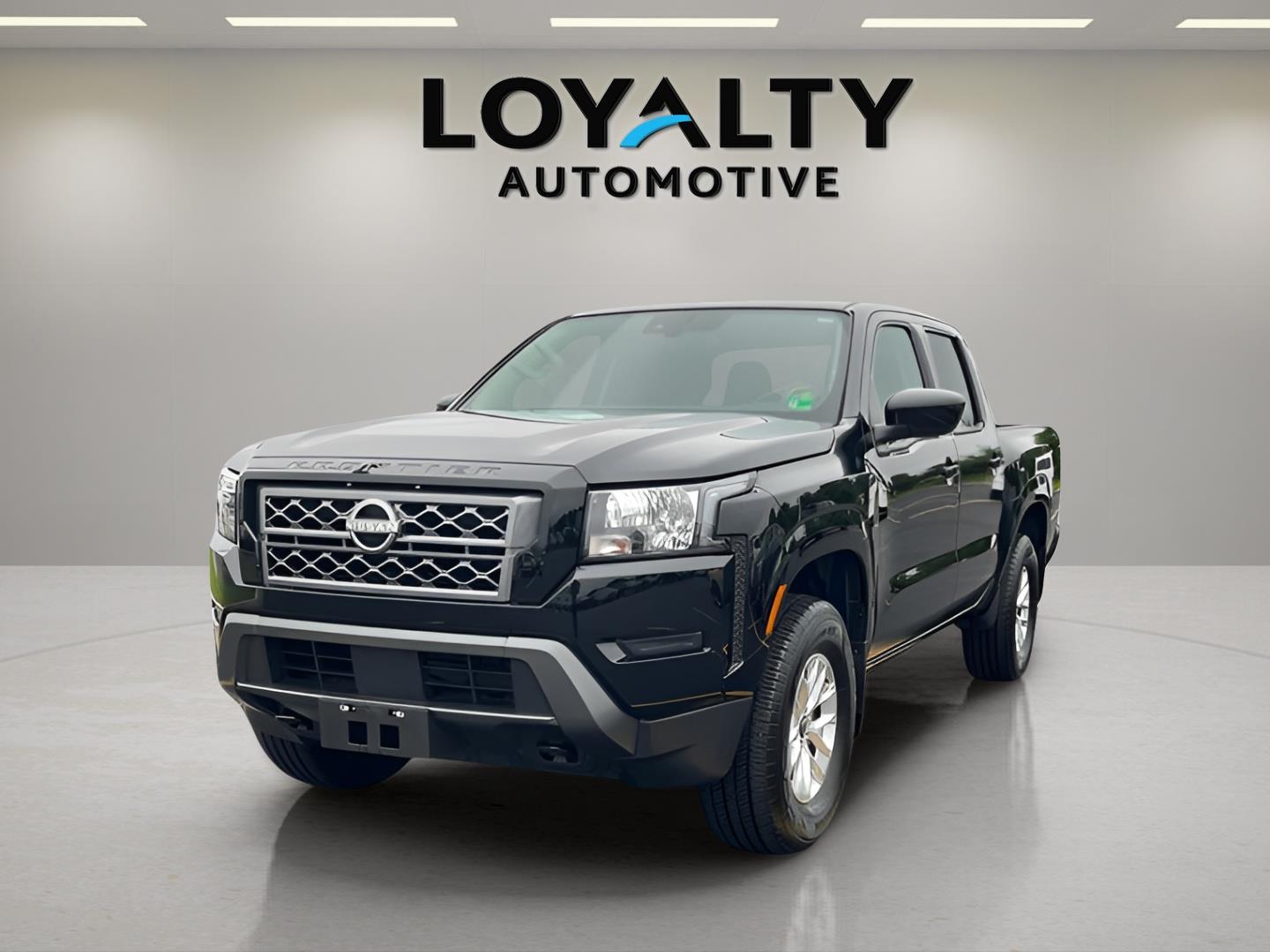 2024 Nissan Frontier SV Crew Cab 4X4 SWB's photo