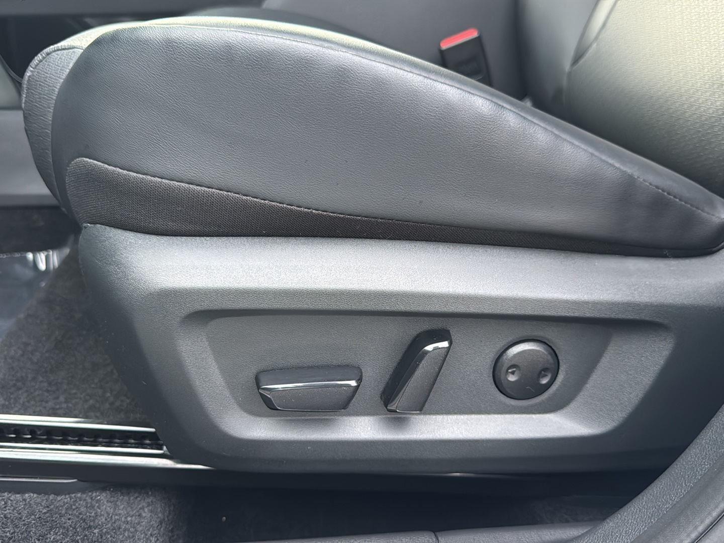 Used 2025 Nissan Rogue SUV