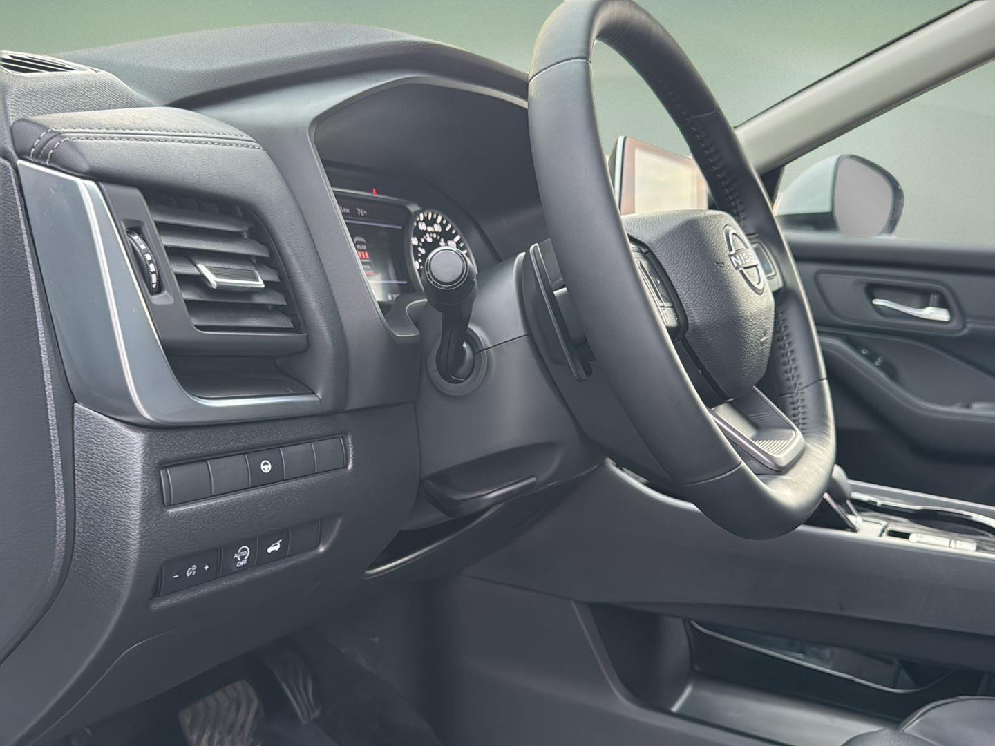 Used 2025 Nissan Rogue SUV