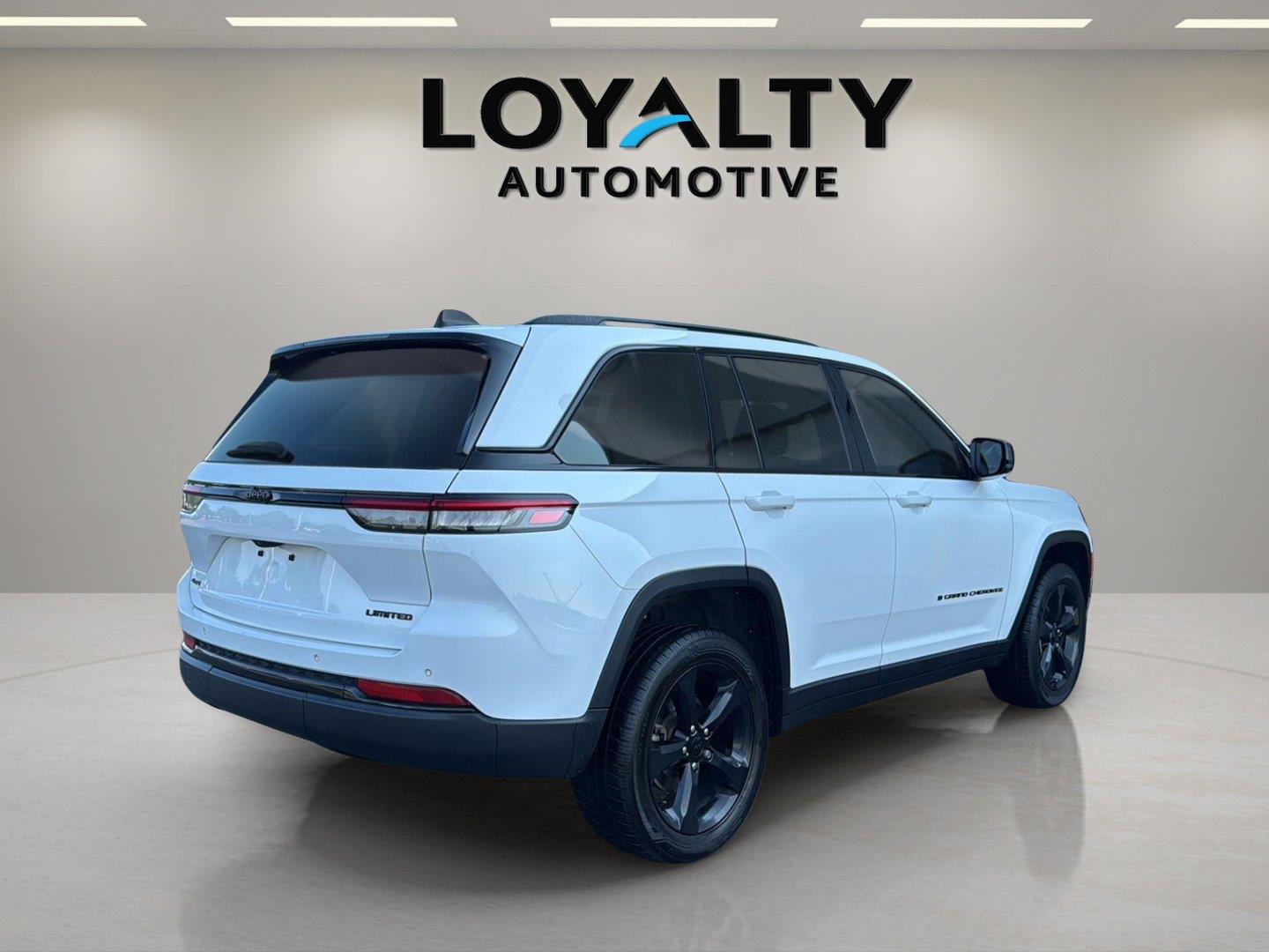 Used 2023 Jeep Grand Cherokee SUV