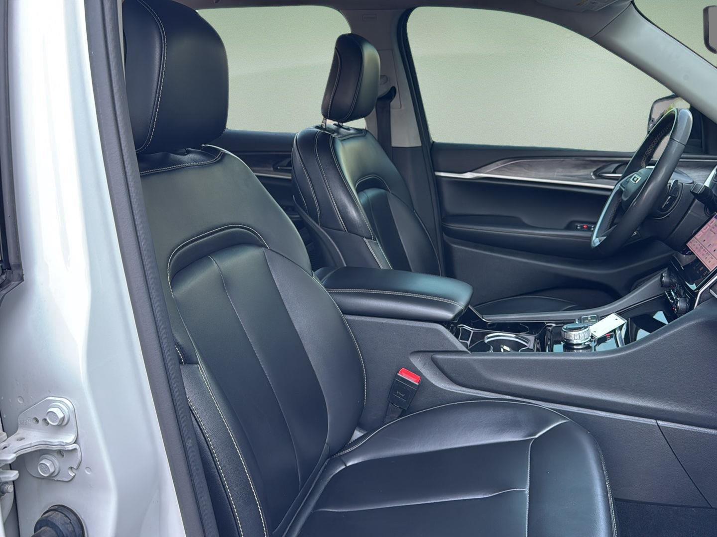 Used 2023 Jeep Grand Cherokee SUV
