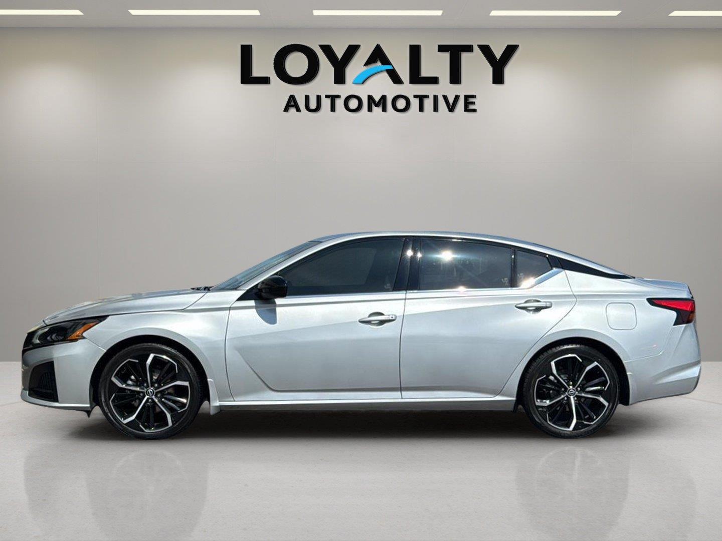 Used 2023 Nissan Altima SR with VIN 1N4BL4CV7PN400719 for sale in Chester, VA