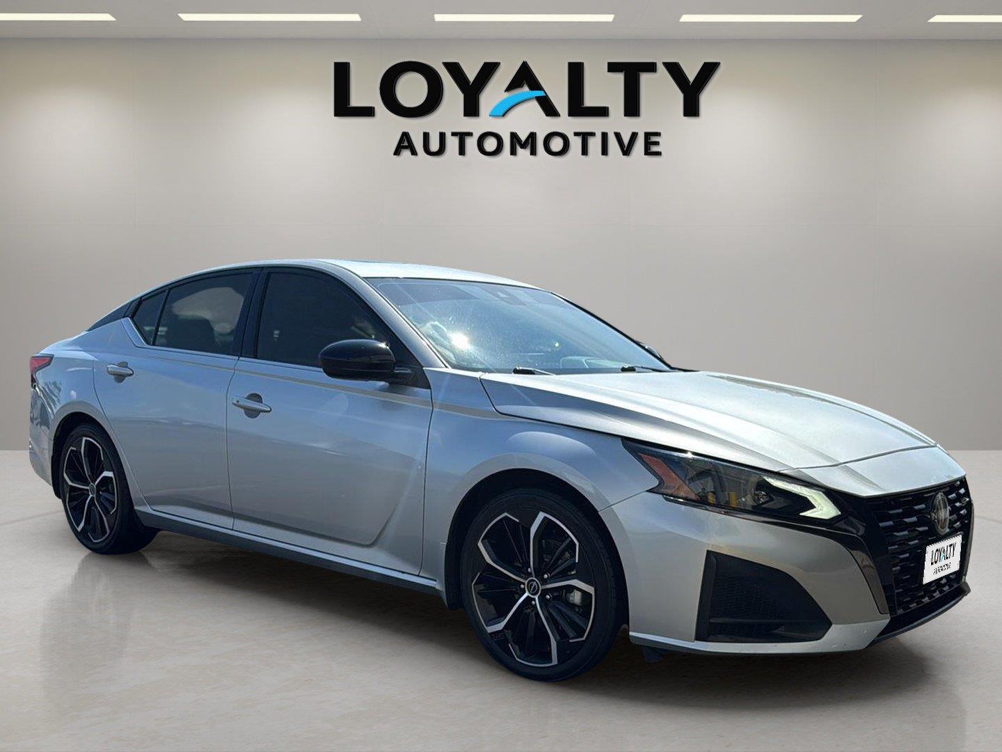 Used 2023 Nissan Altima Sedan