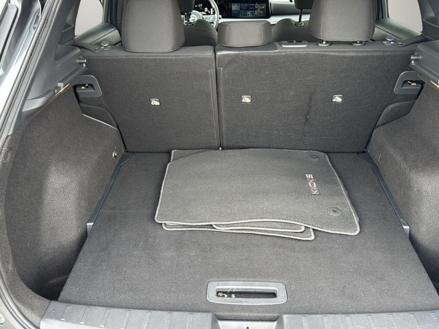 Used 2025 Nissan Kicks SUV