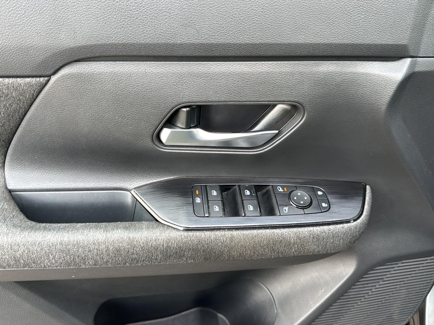 Used 2025 Nissan Kicks SUV