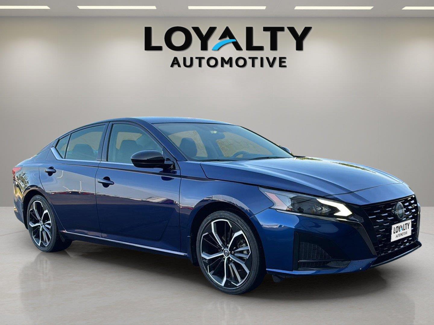 Used 2024 Nissan Altima Sedan