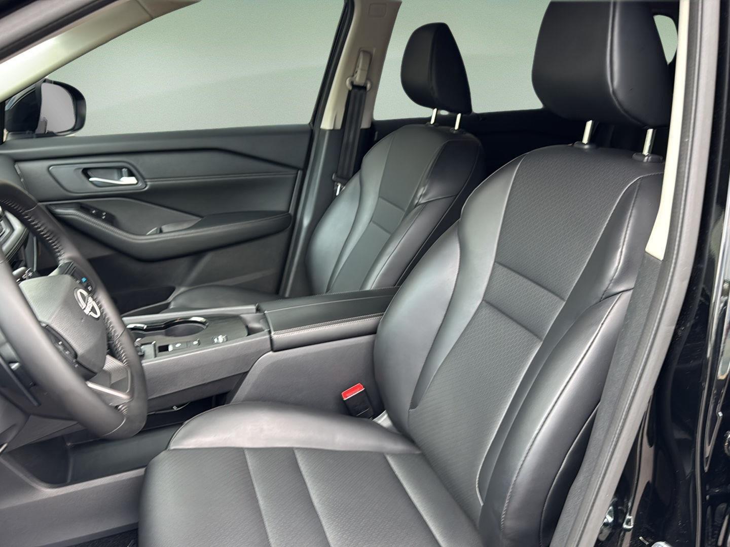 Used 2025 Nissan Rogue SUV