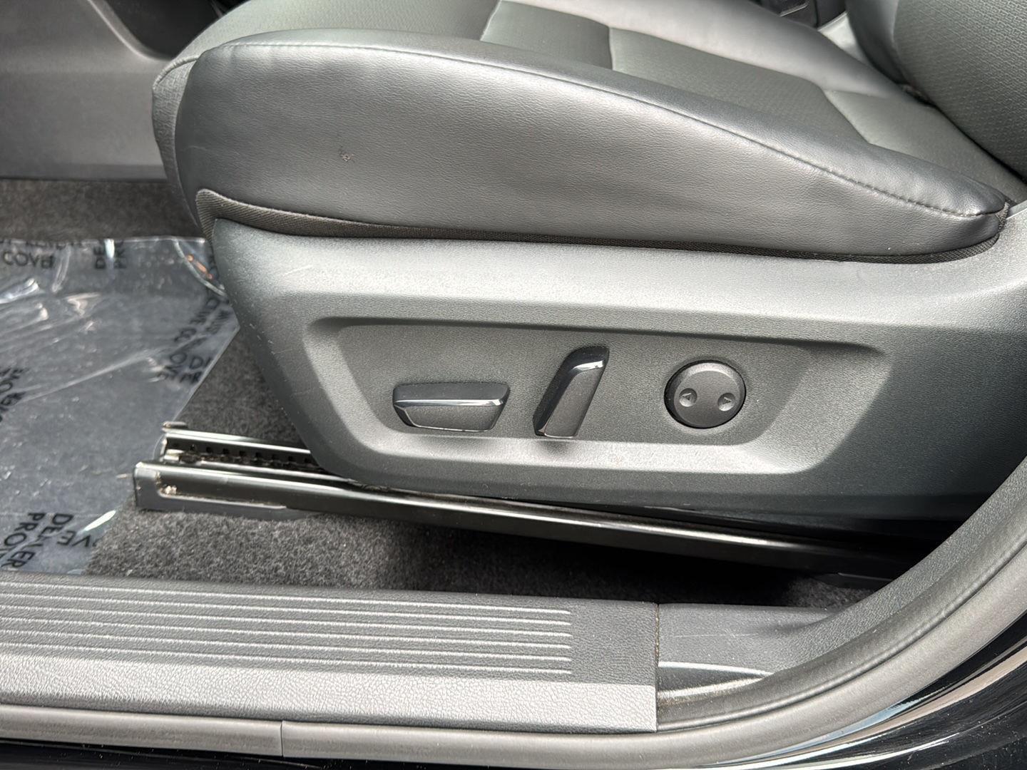 Used 2025 Nissan Rogue SUV