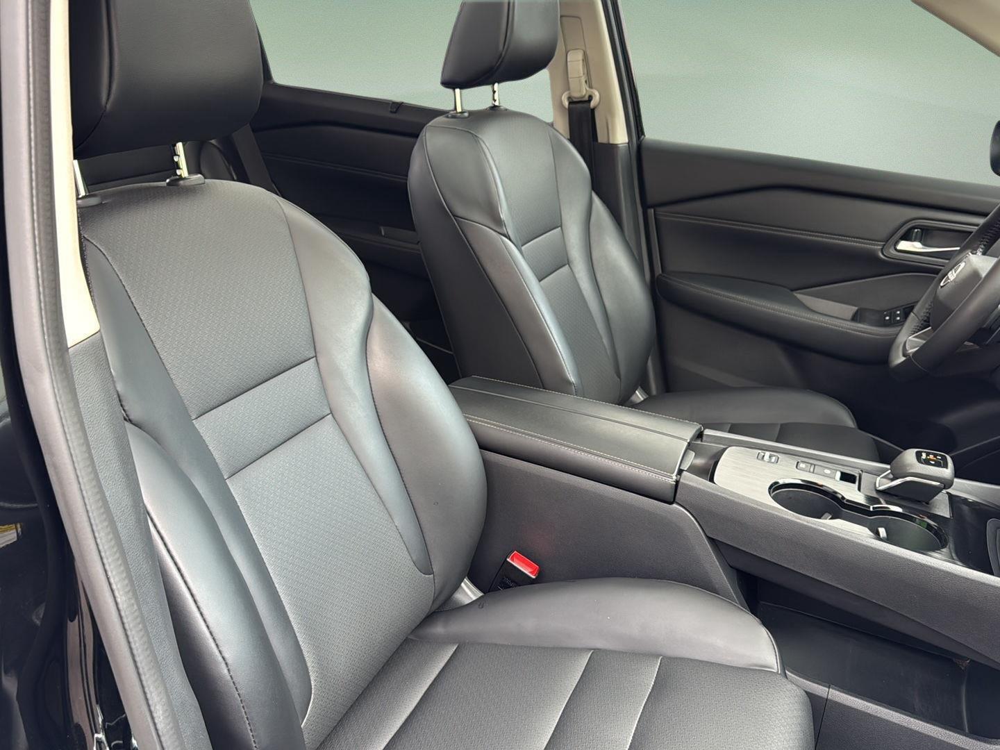 Used 2025 Nissan Rogue SUV