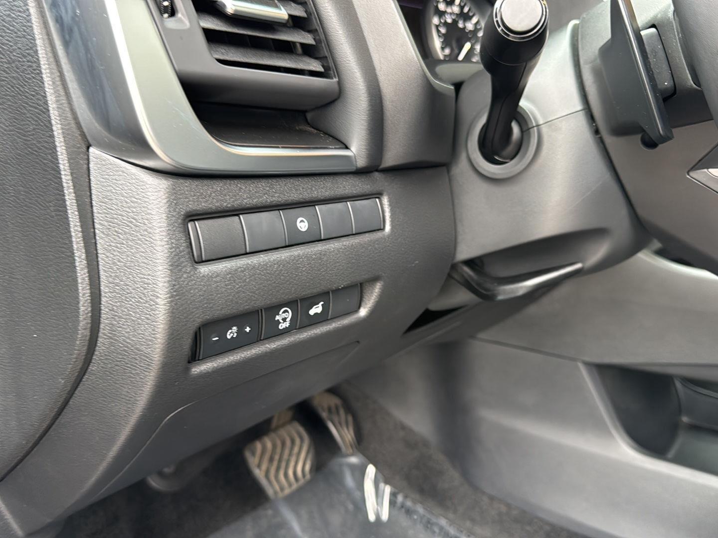 Used 2025 Nissan Rogue SUV