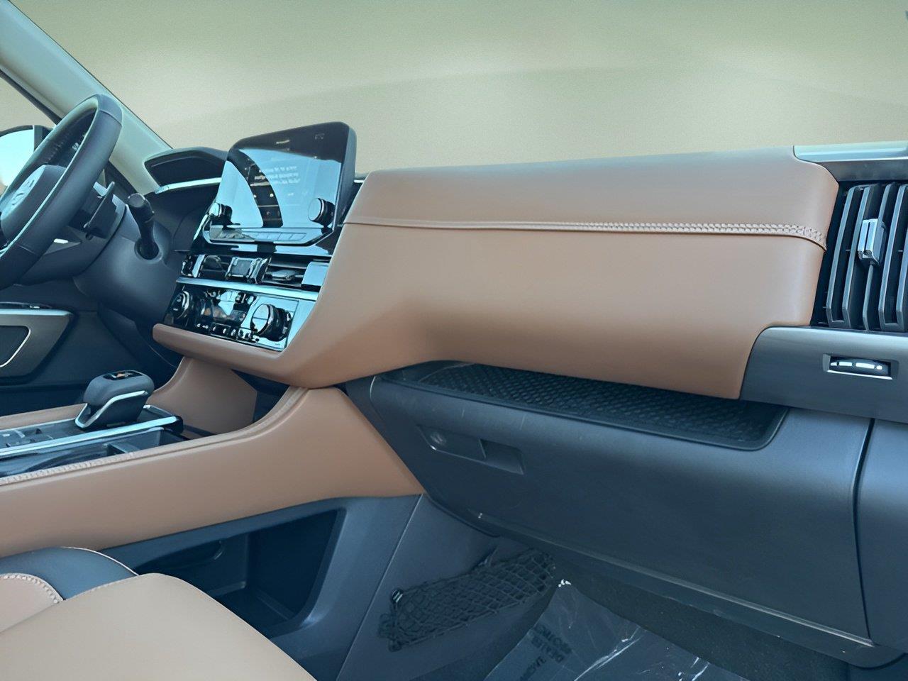 Used 2025 Nissan Pathfinder SUV