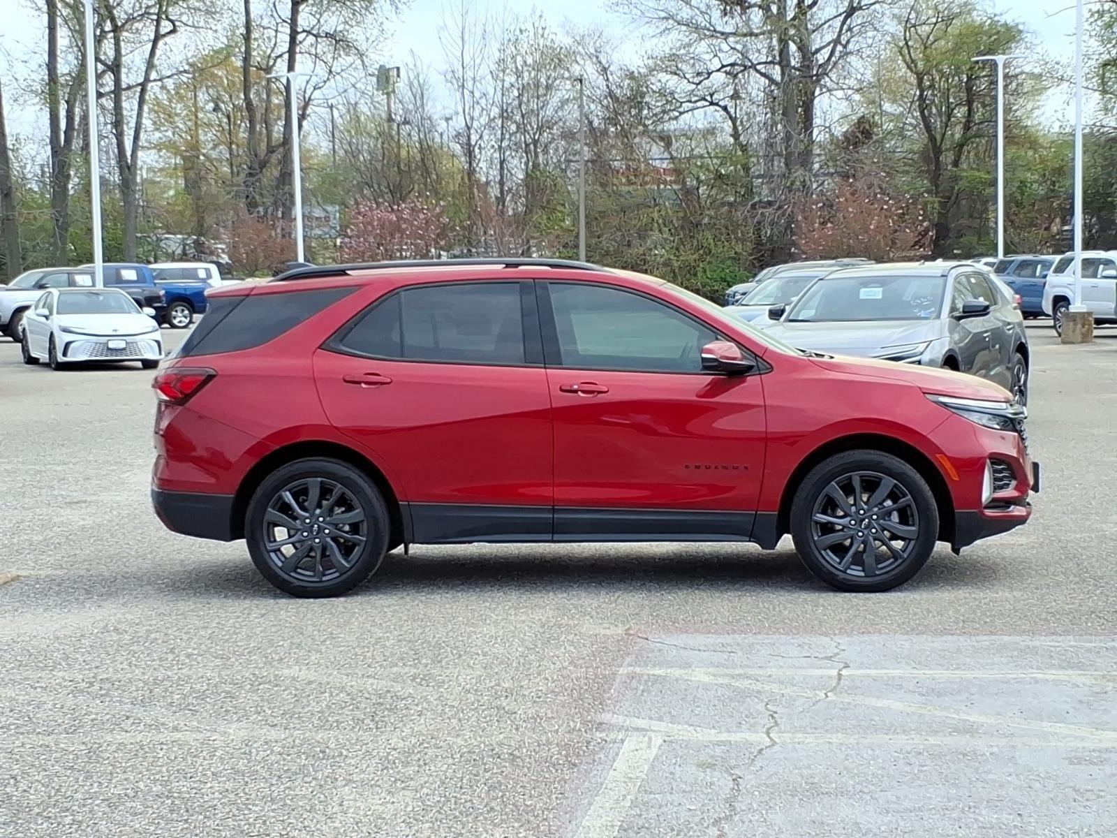View vehicle photo 5