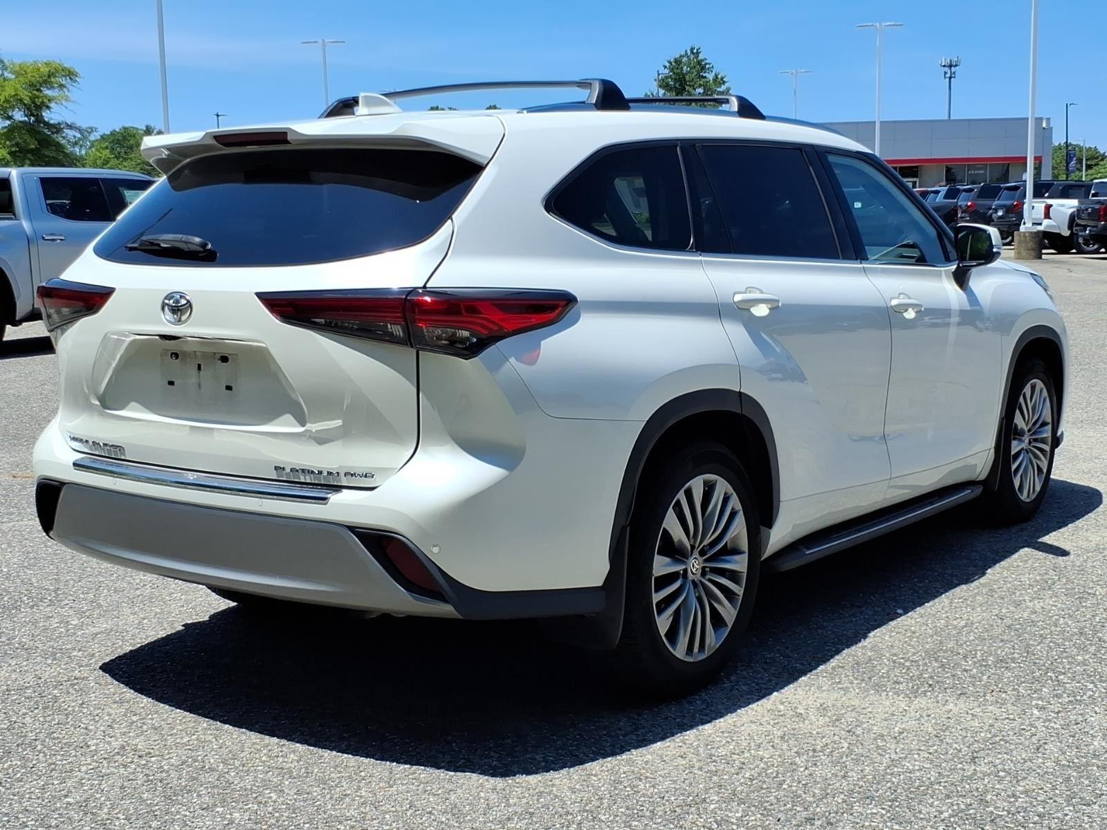 Used 2021 Blizzard Pearl Toyota Platinum image 11