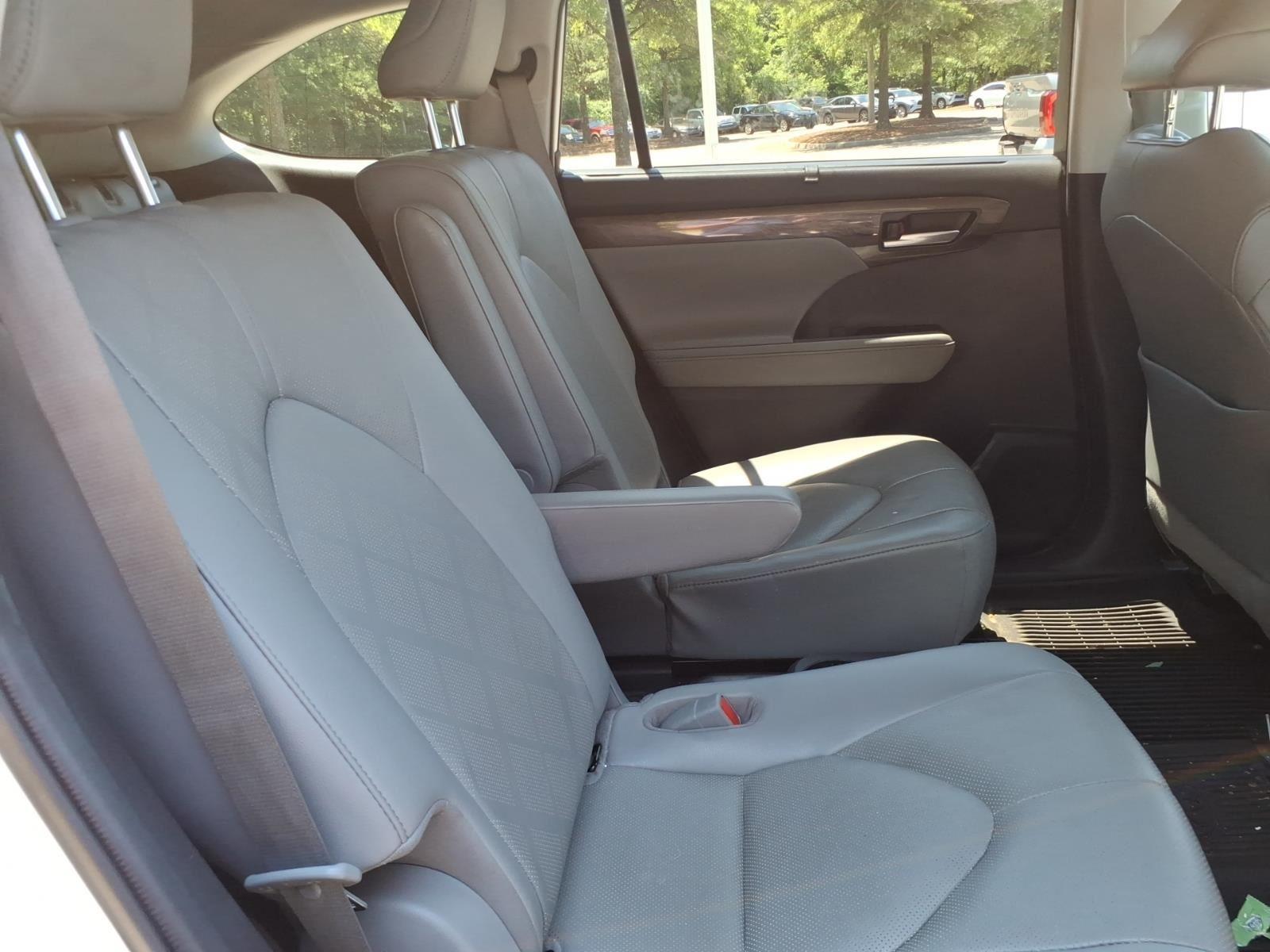 Used 2021 Blizzard Pearl Toyota Platinum image 24