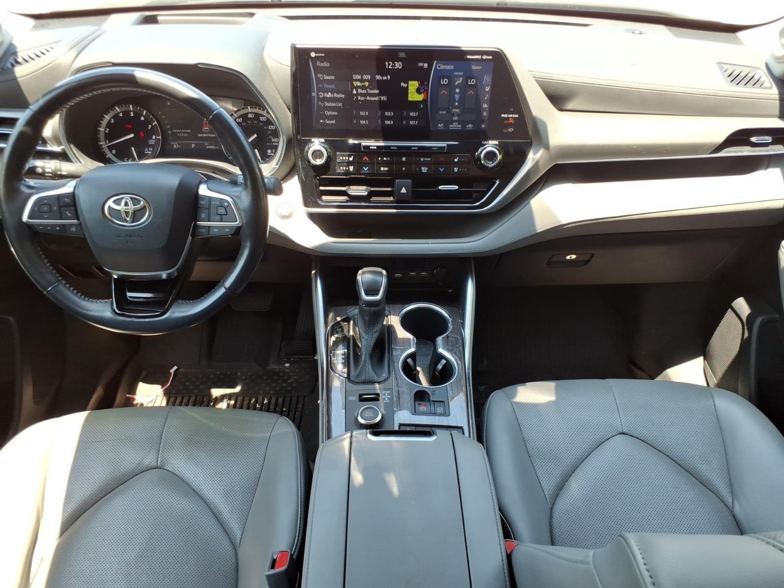 Used 2021 Blizzard Pearl Toyota Platinum image 27