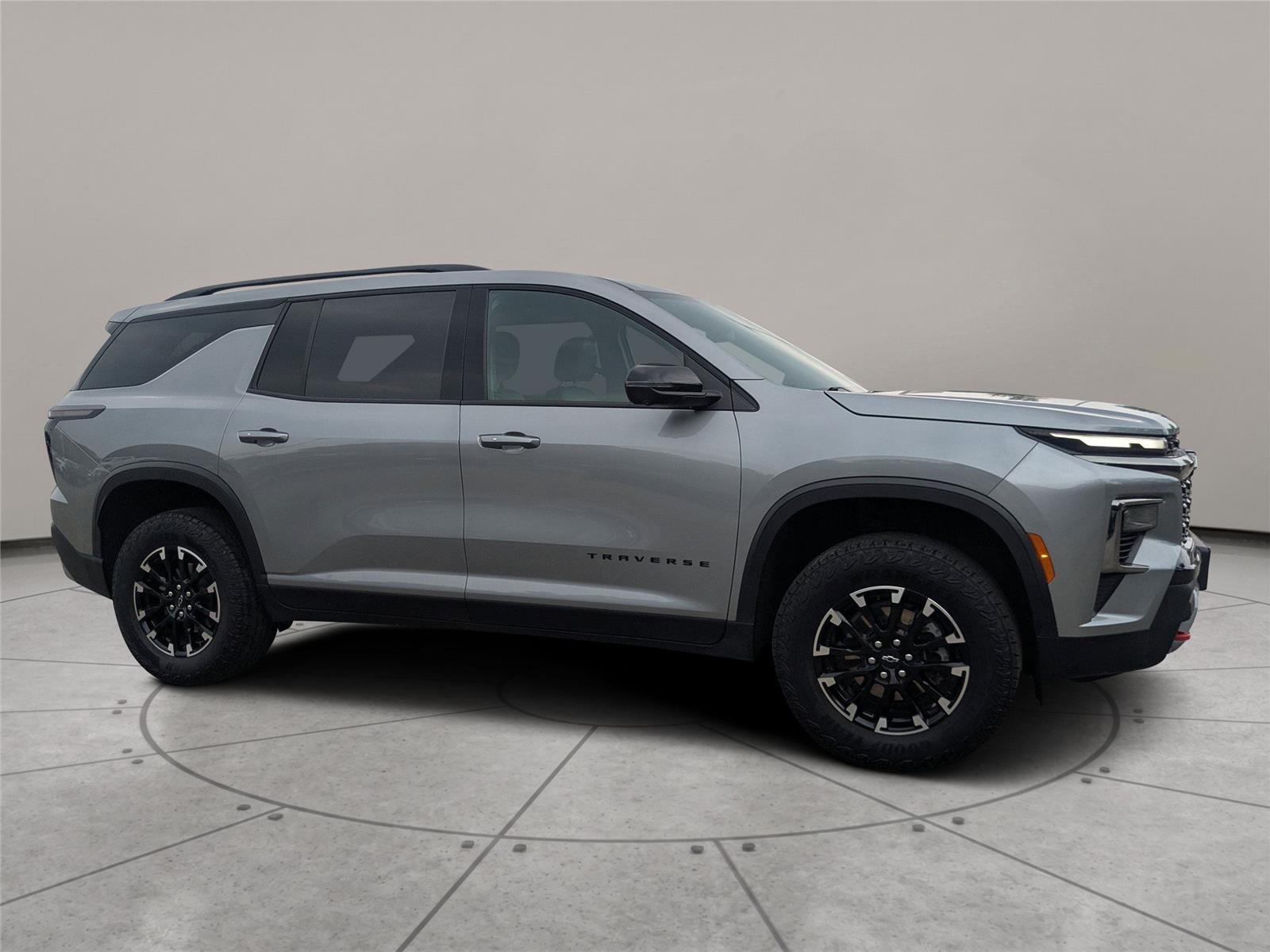 Stardust Metallic 2024 Chevrolet Traverse SUV / Crossover Four-Wheel Drive 8-Speed Automatic