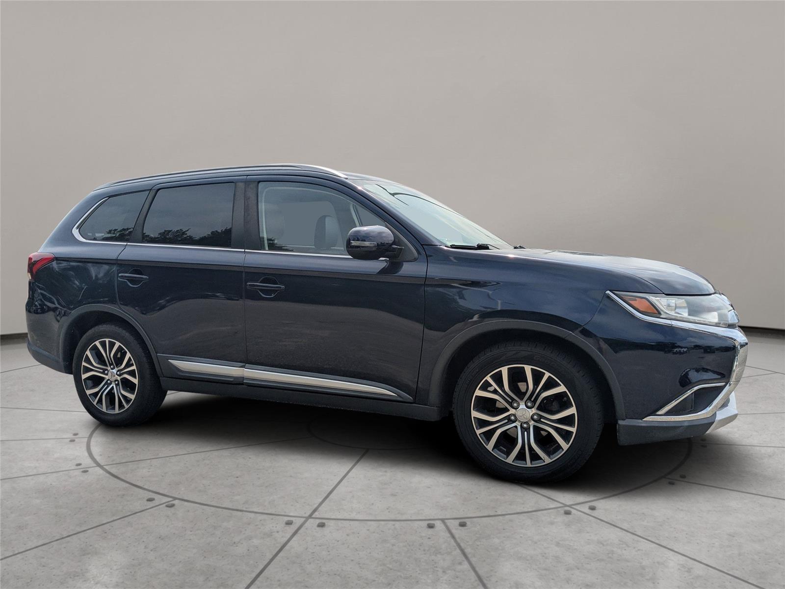 Cosmic Blue Metallic 2017 Mitsubishi Outlander SUV / Crossover Front-Wheel Drive Continuously Variable Transmission