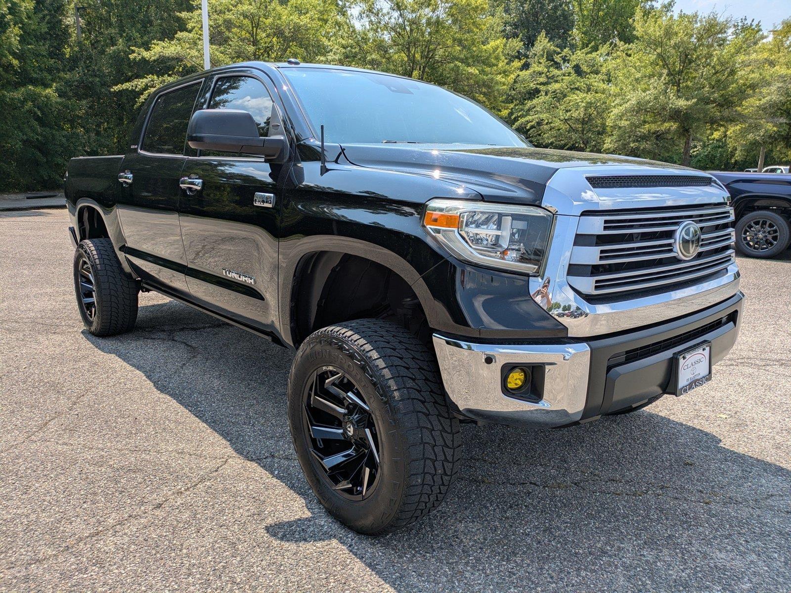 Midnight Black Metallic 2018 Toyota Tundra Pickup Truck Four-Wheel Drive Automatic