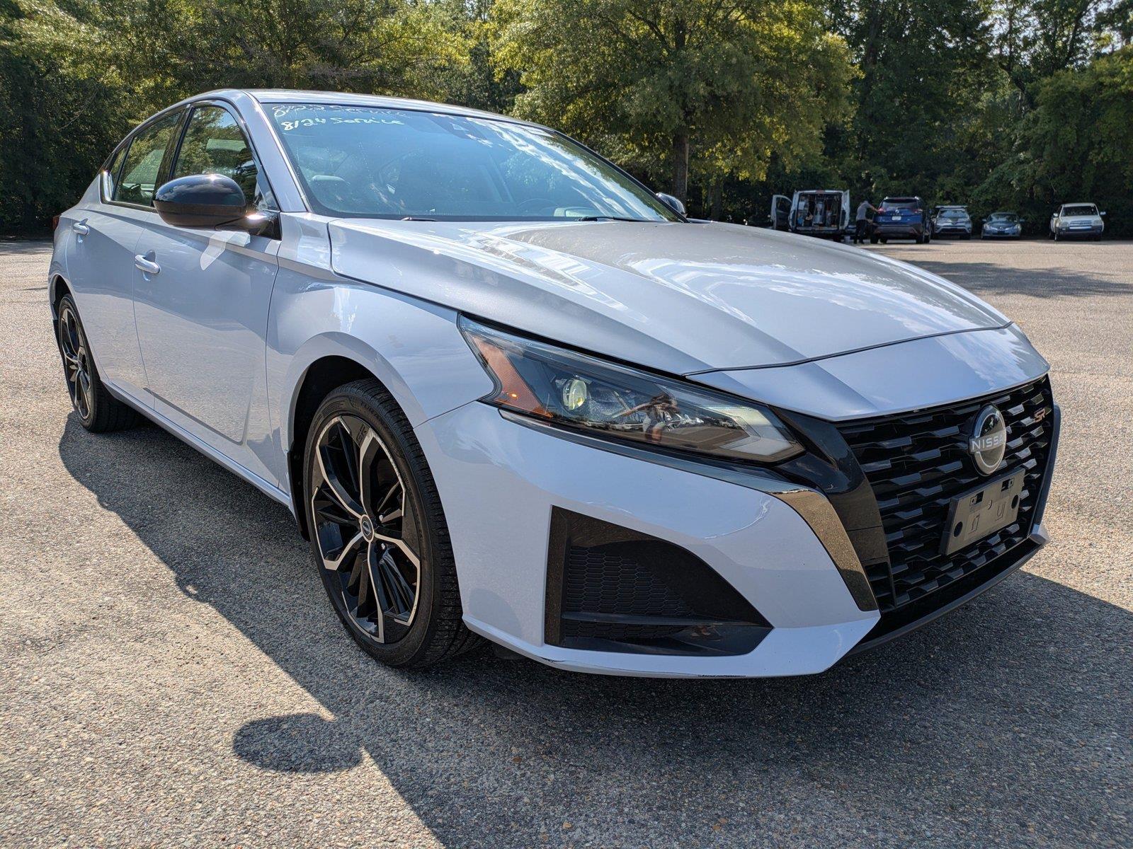 Gray Sky Pearl 2023 Nissan Altima Sedan All-Wheel Drive Continuously Variable Transmission