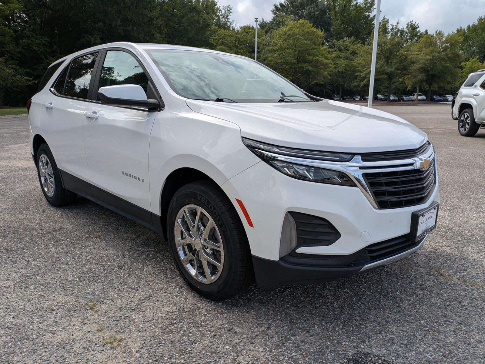 Summit White 2022 Chevrolet Equinox SUV / Crossover Four-Wheel Drive 6-Speed Automatic Overdrive