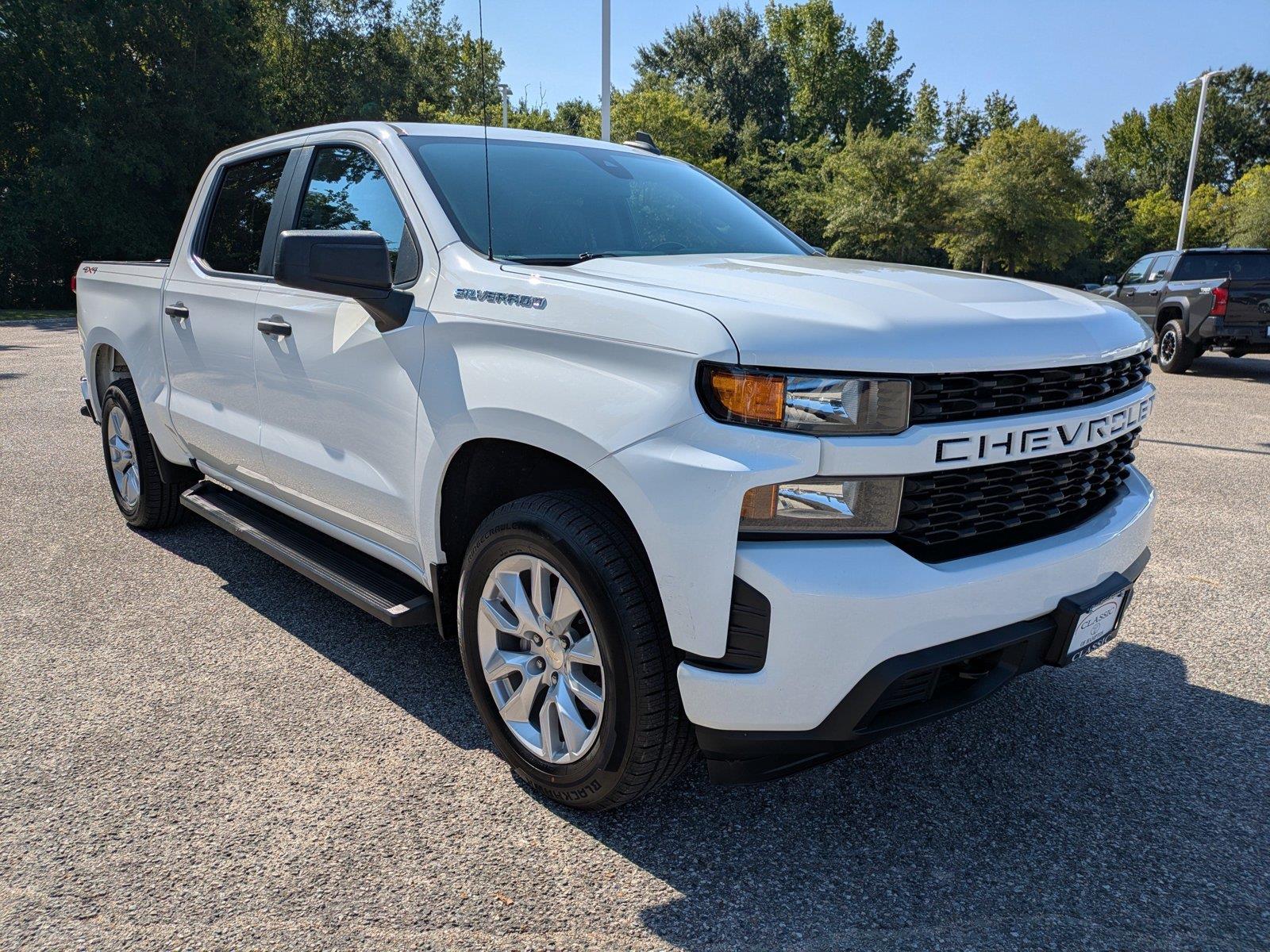 Summit White 2021 Chevrolet Silverado 1500 Pickup Truck Four-Wheel Drive 8-Speed Automatic