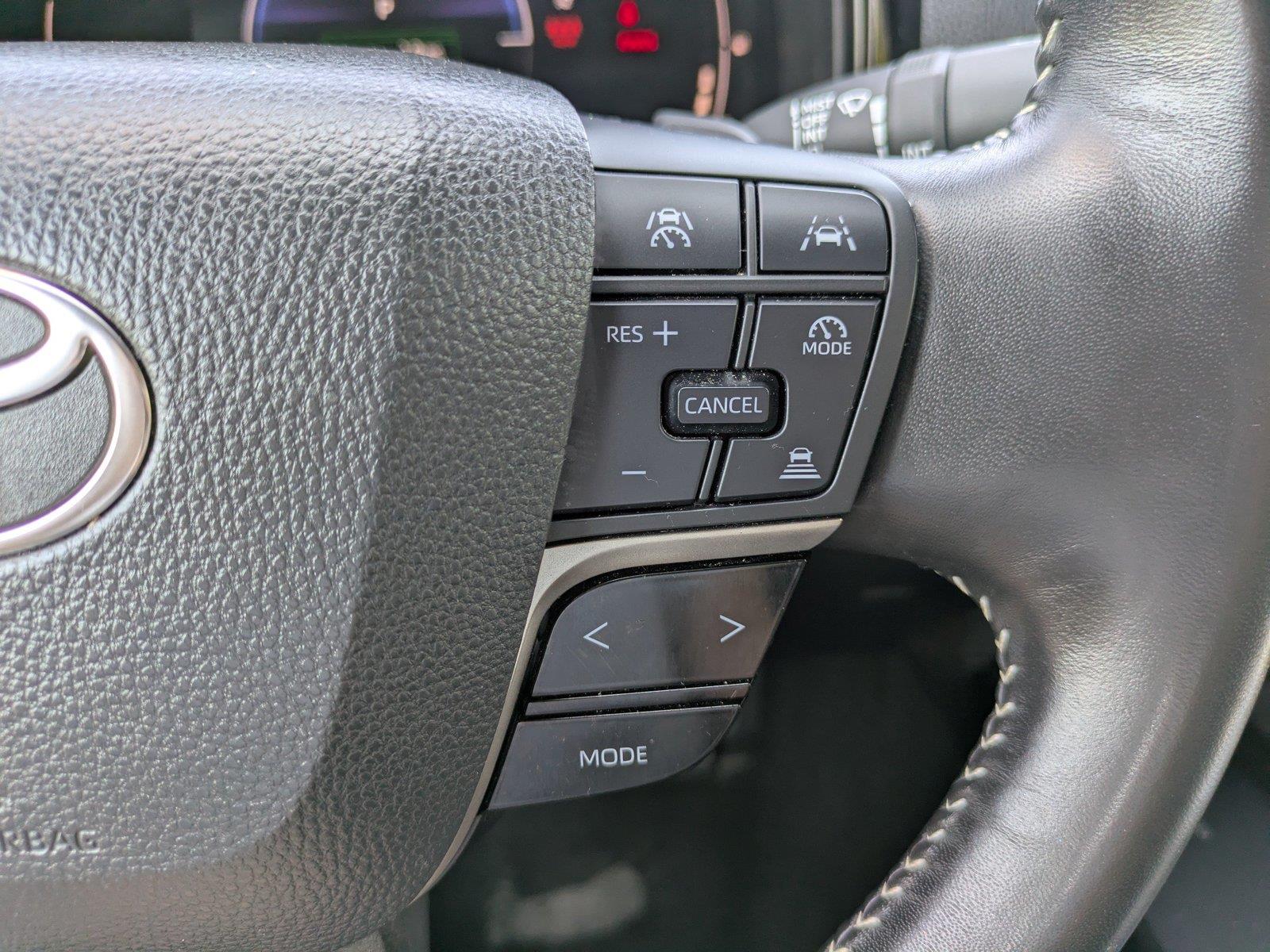 Used 2025  Toyota SE image 23