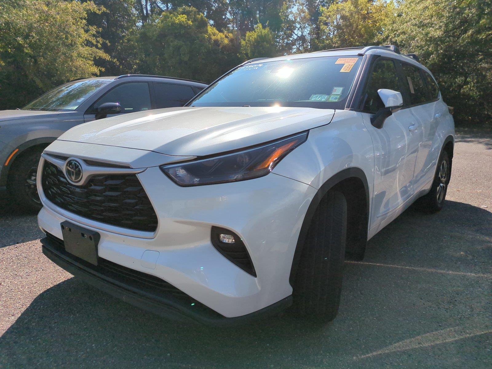 Used 2023 Wind Chill Pearl TOYOTA  image 6