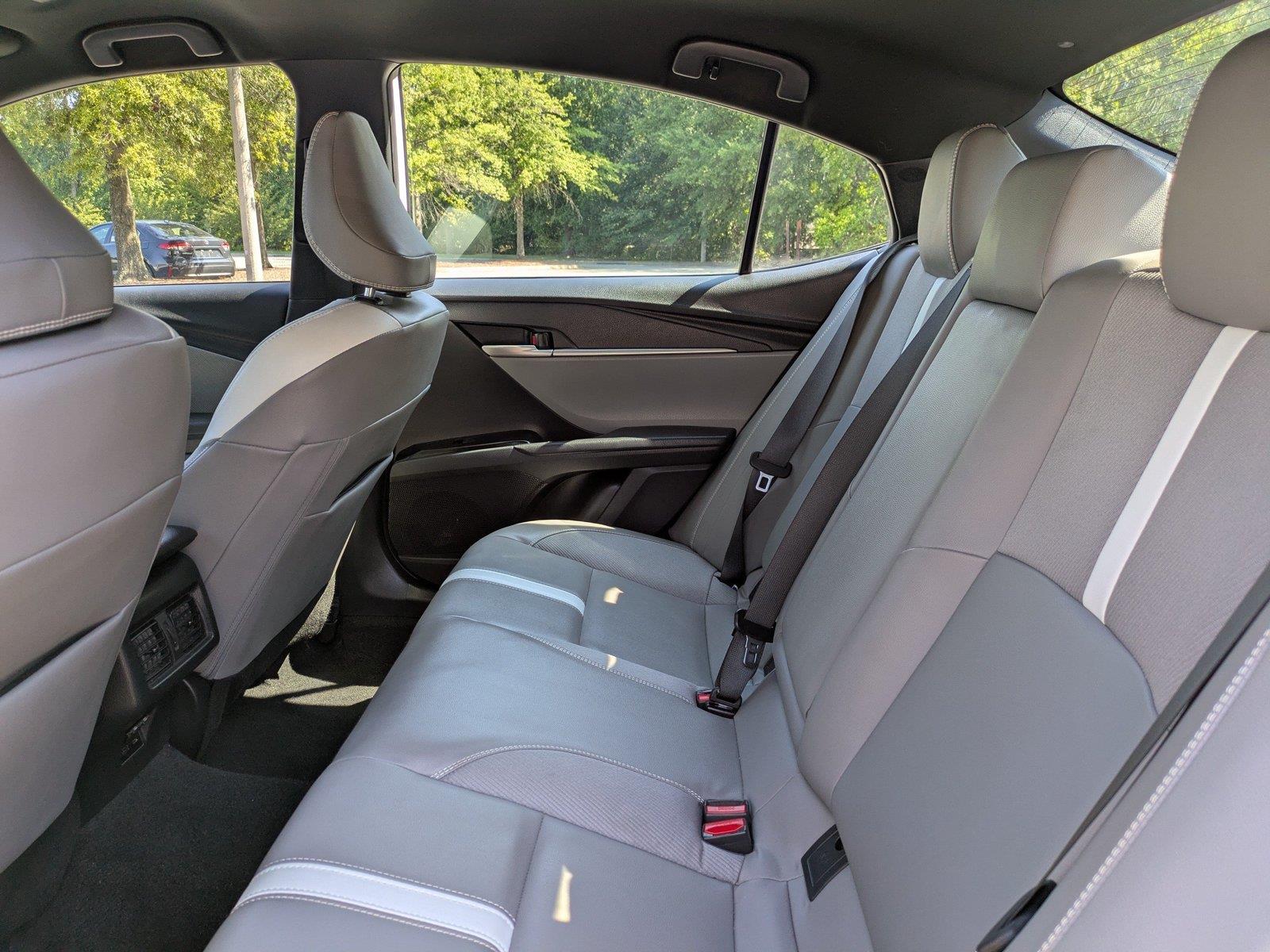 Used 2025  Toyota SE image 13