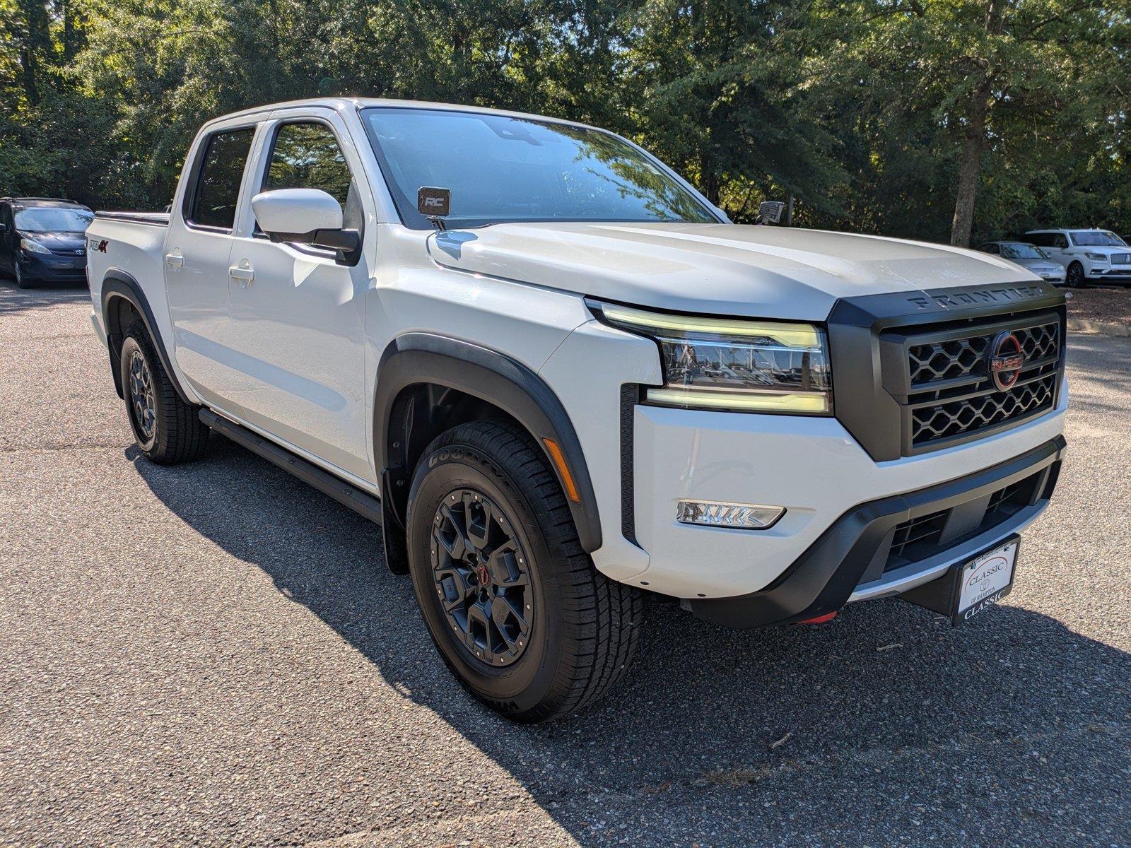 2022 Nissan Frontier PRO-4X Crew Cab 4WD