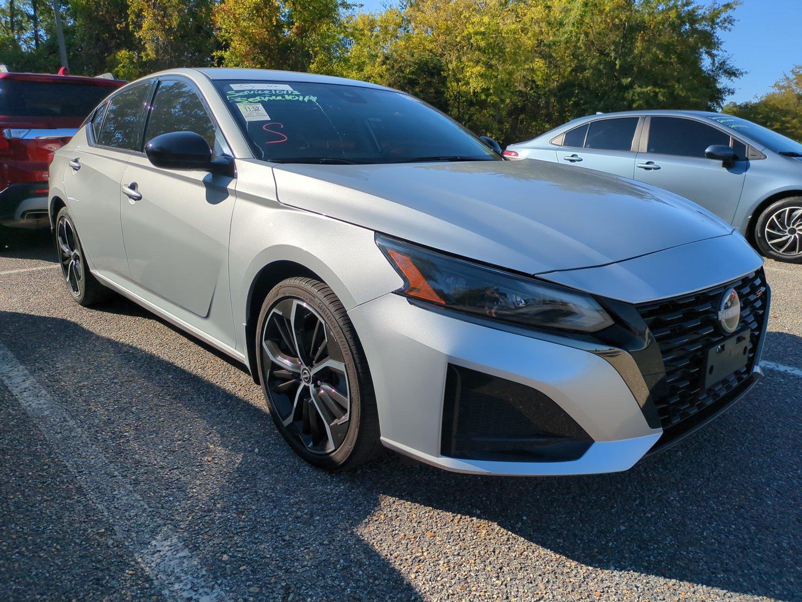 Used 2024 Brilliant Silver Metallic Nissan 2.5 SR image 2