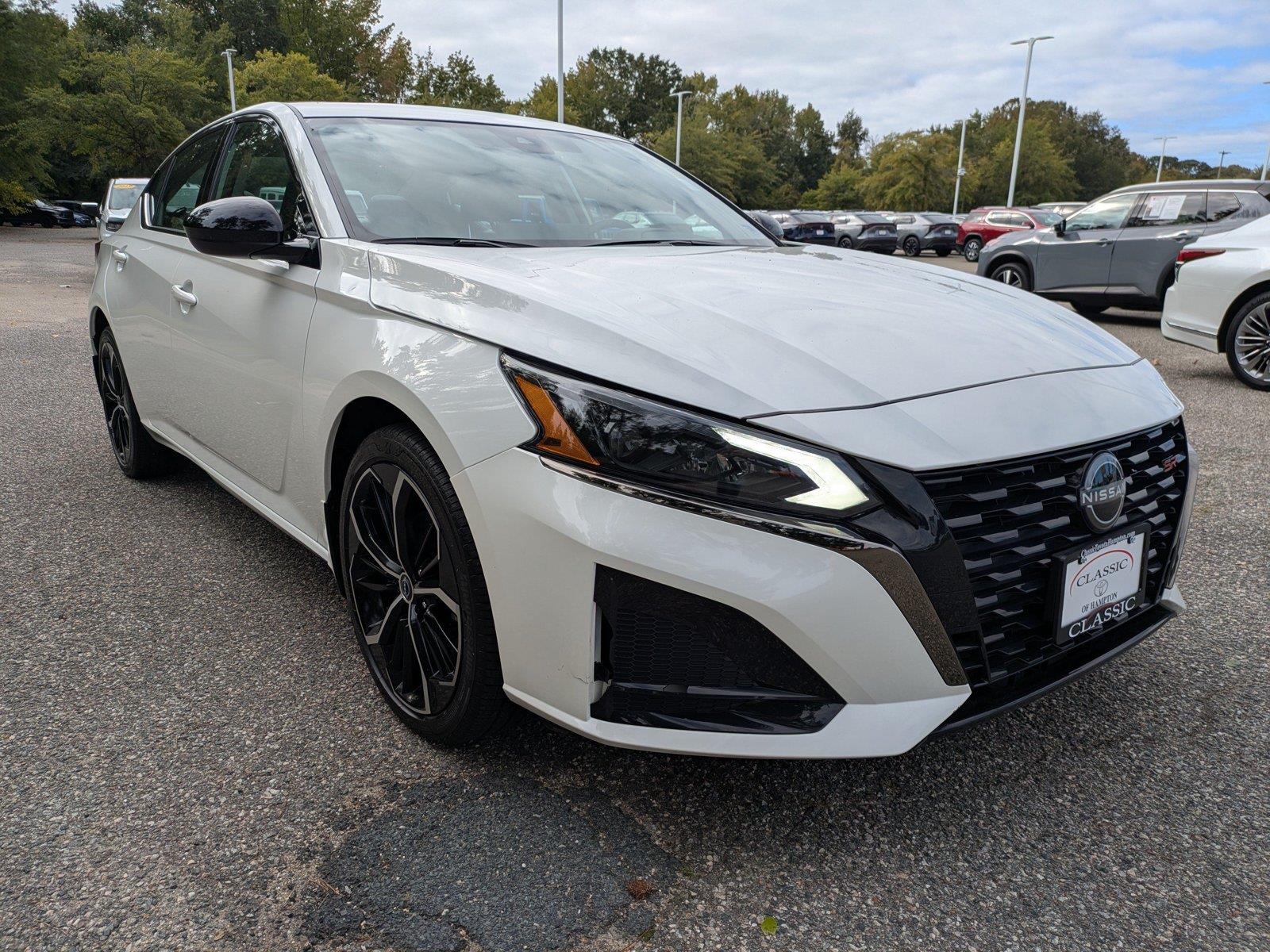 Pearl White Tricoat 2024 Nissan Altima Sedan All-Wheel Drive Continuously Variable Transmission