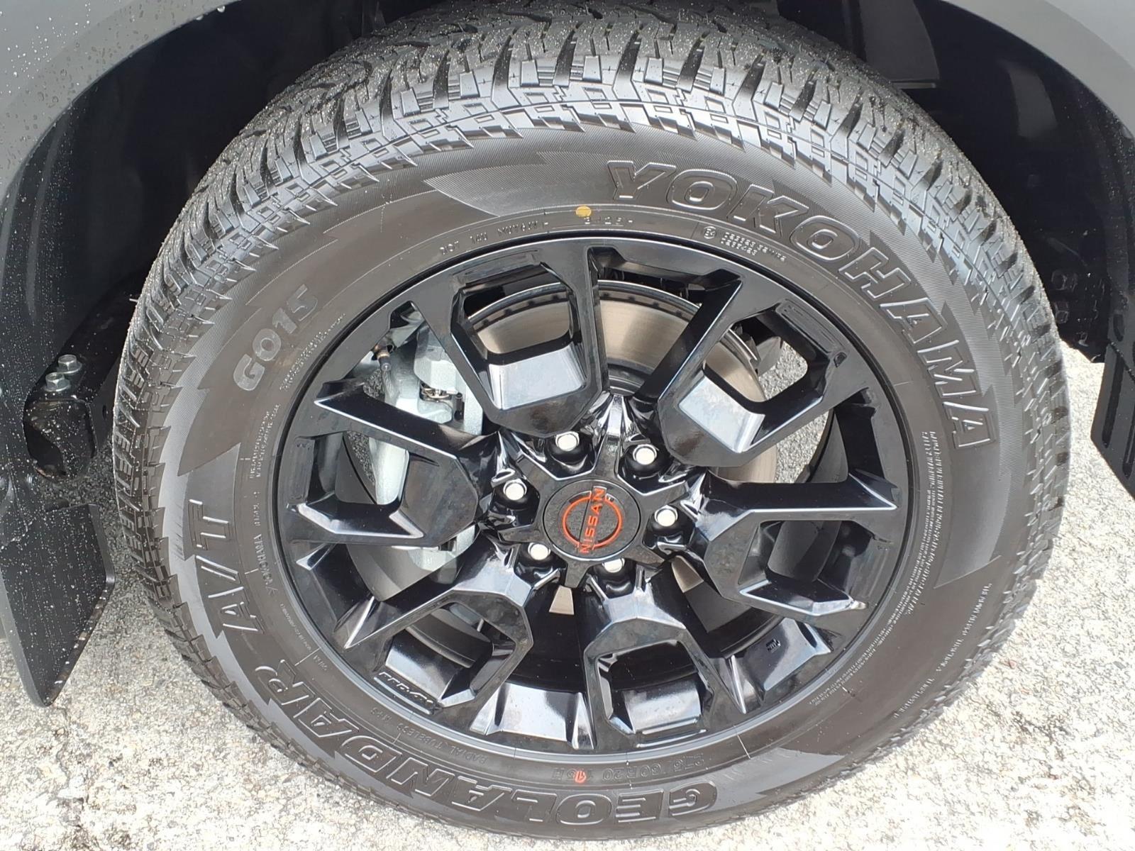 New 2026 Alpine Metallic/Super Black Nissan PRO-4X image 5