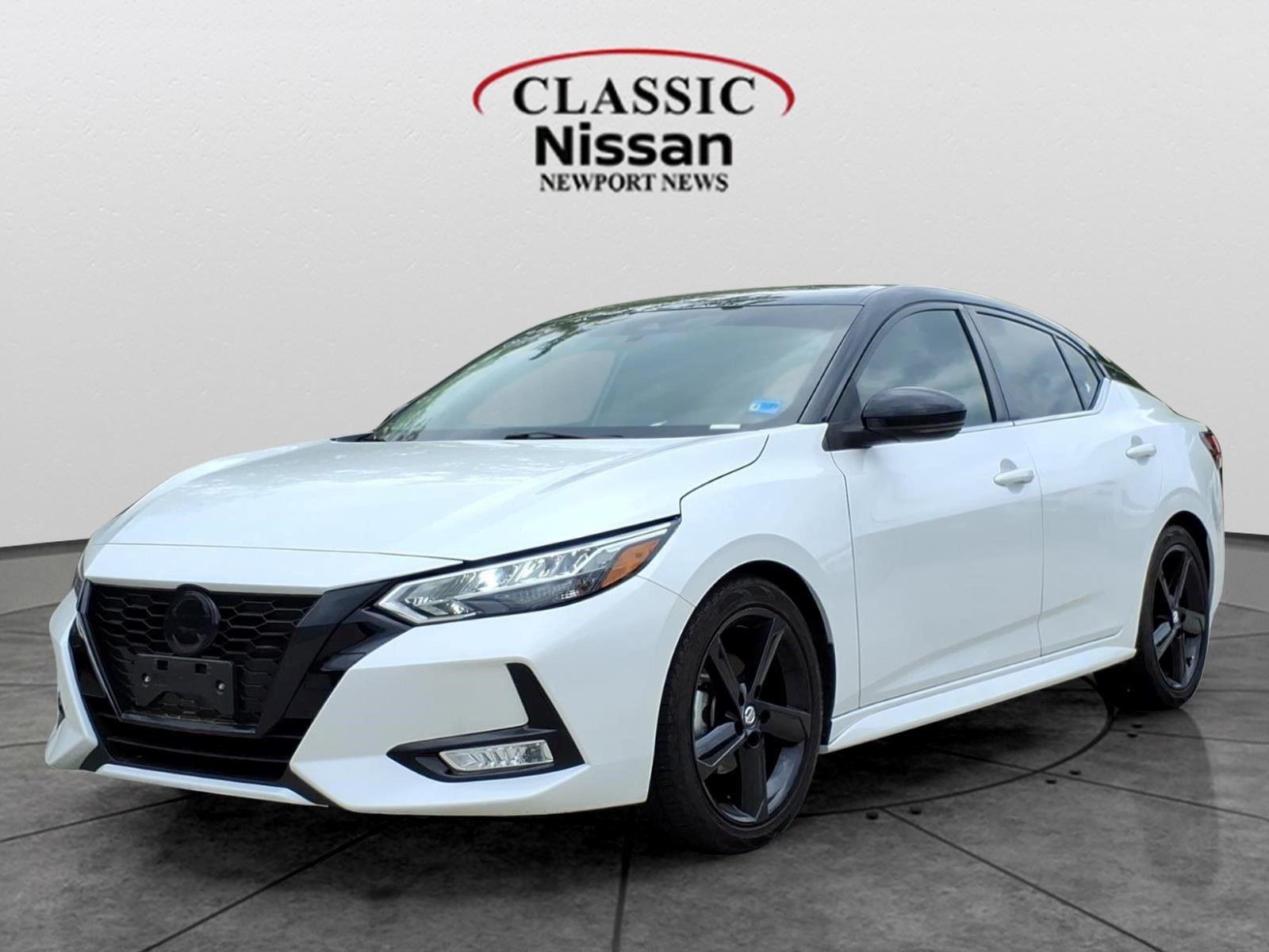 Aspen White Tricoat/Super Black 2022 Nissan Sentra SR FWD Sedan Front-Wheel Drive Continuously Variable Transmission